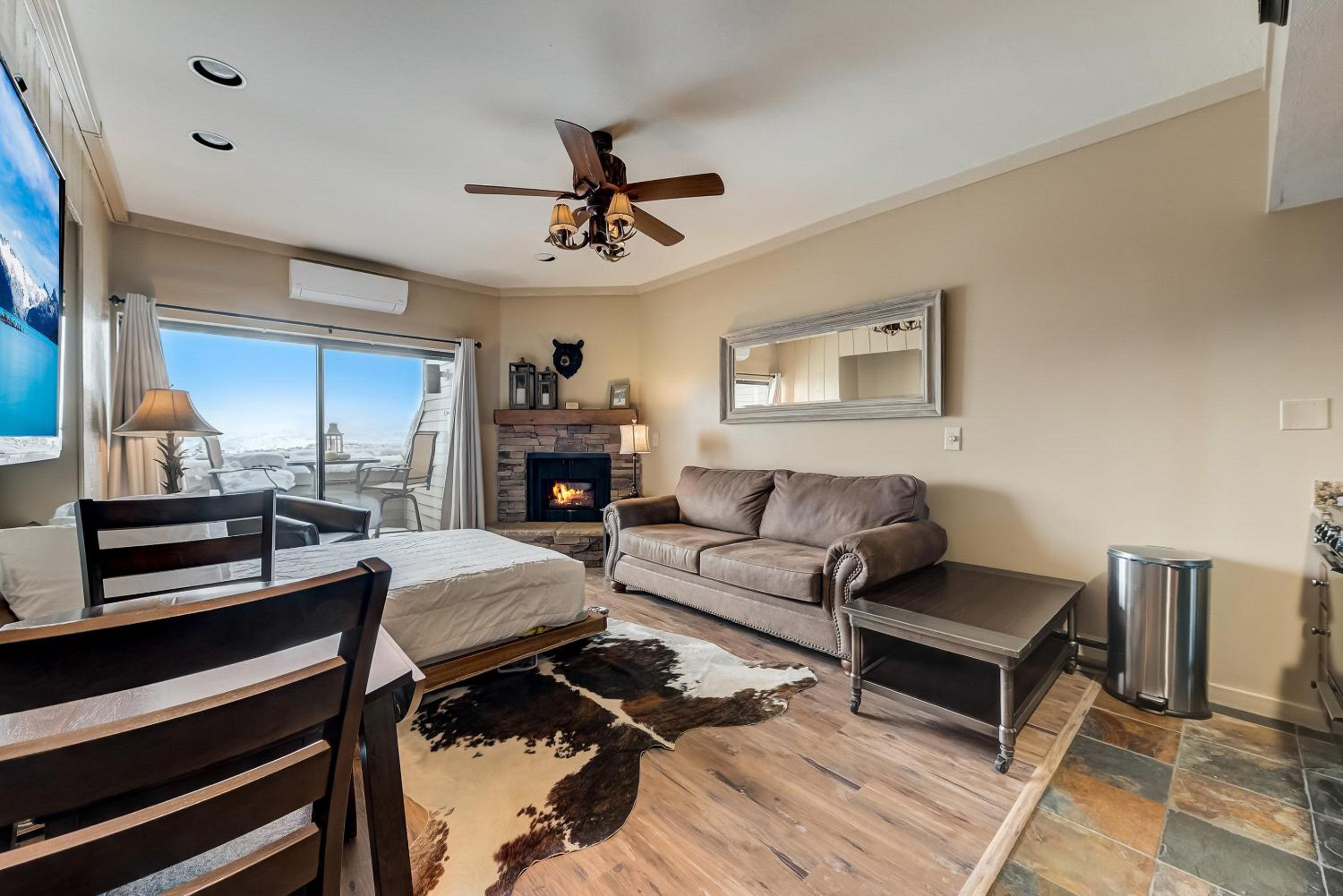 1 Bedroom with Kitchenette - Photo 15
