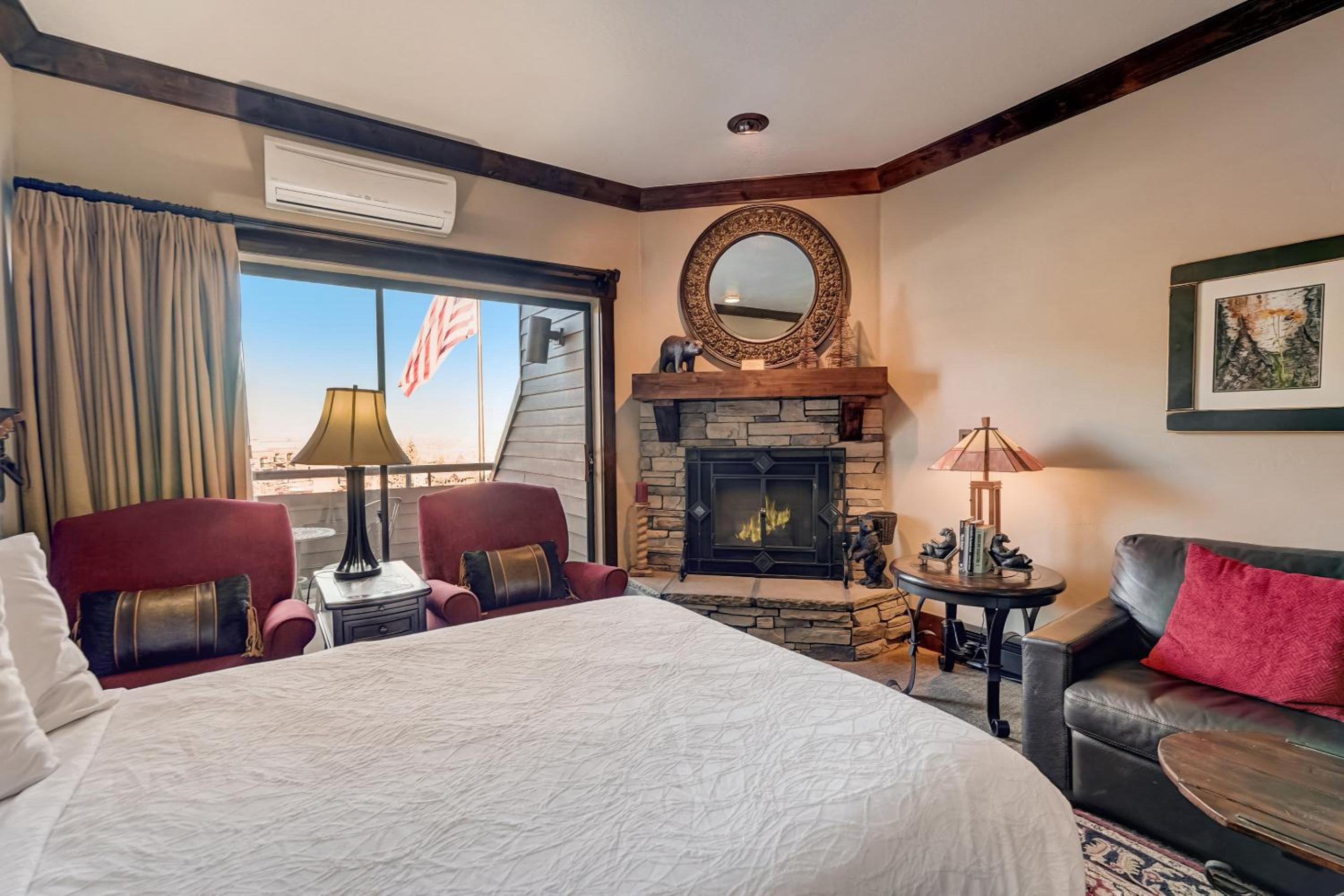 1 Bedroom with Kitchenette - Photo 25