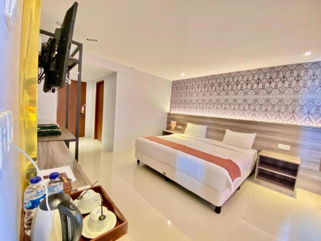 Deluxe King Room