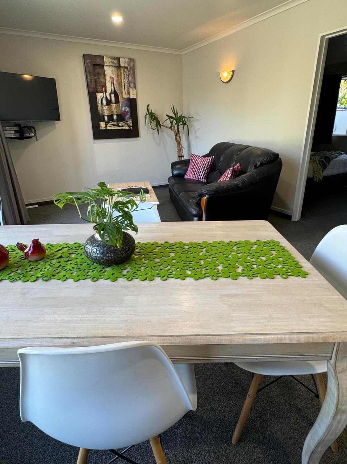 Executive One Bedroom Apartment with Spa Bath - Photo 6