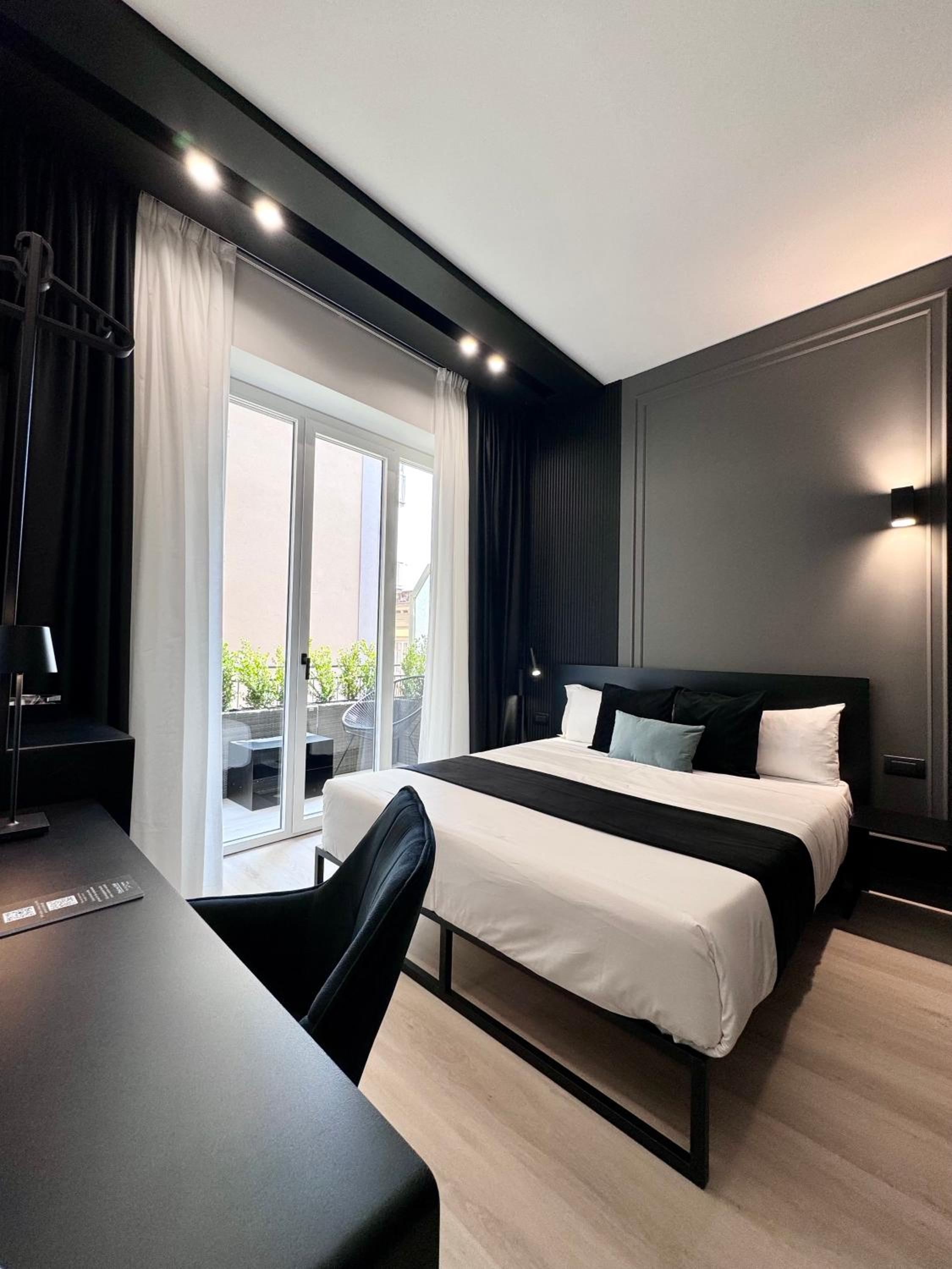 Deluxe Double Room with Bath