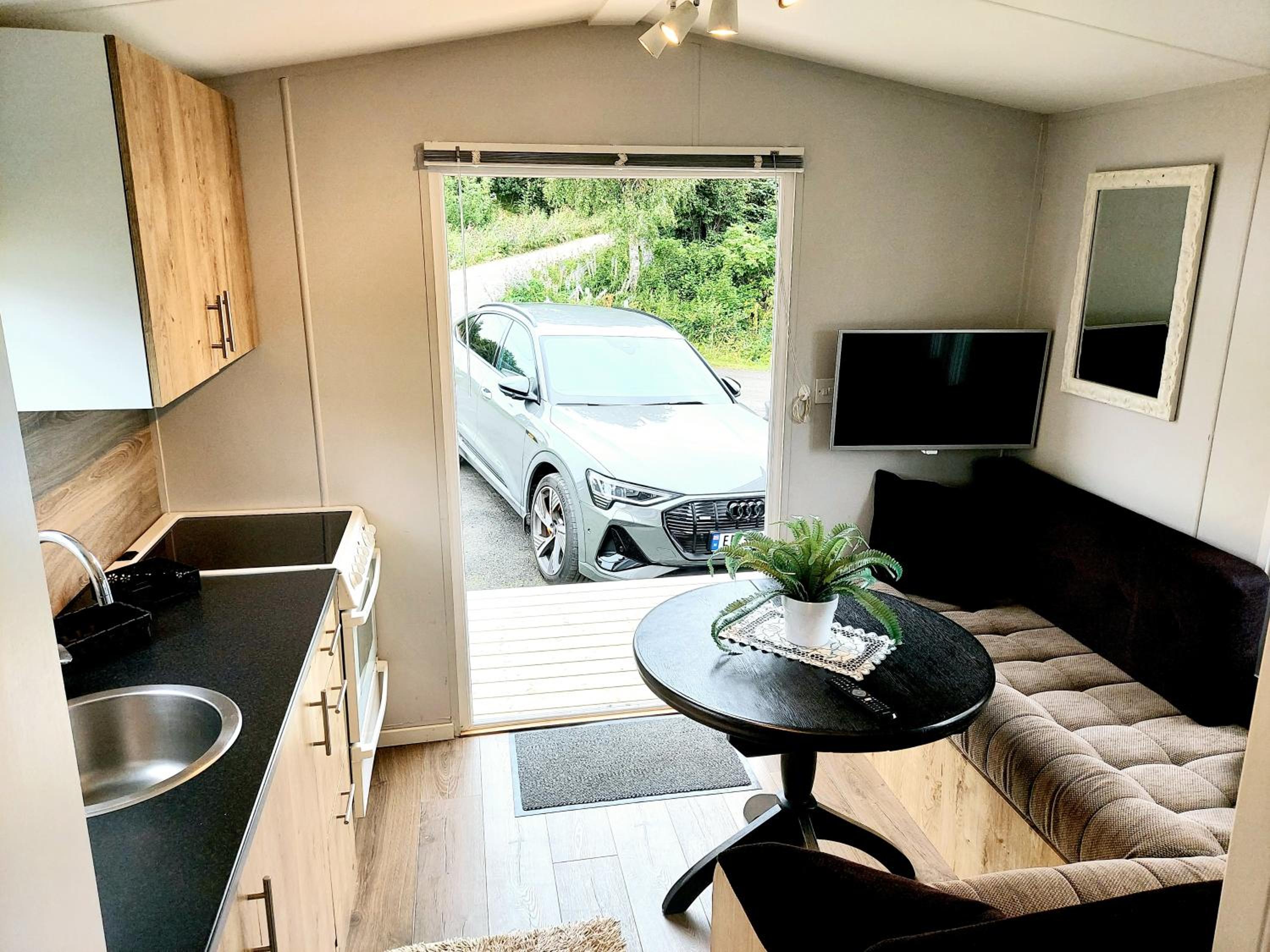 One-Bedroom House photo 1