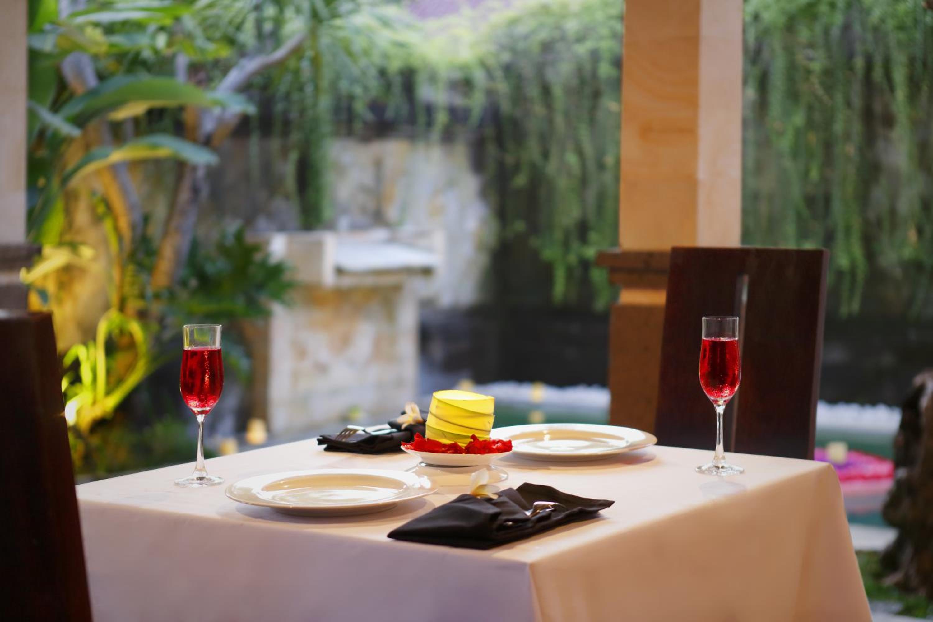 Special Offer - Honeymoon Package at One-Bedroom Villa with Private Pool - Photo 10