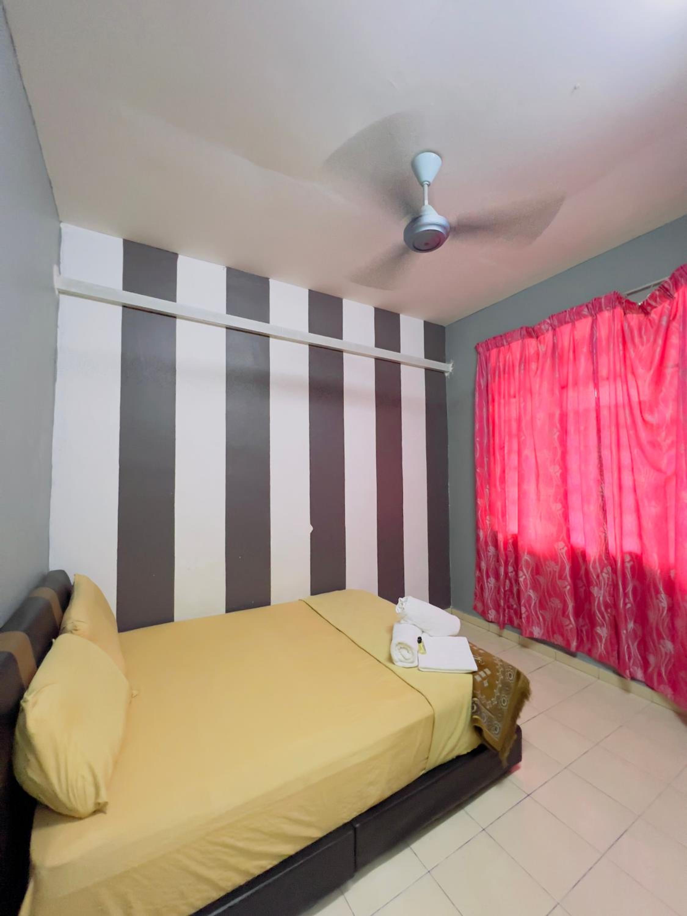 Three-Bedroom House photo 2
