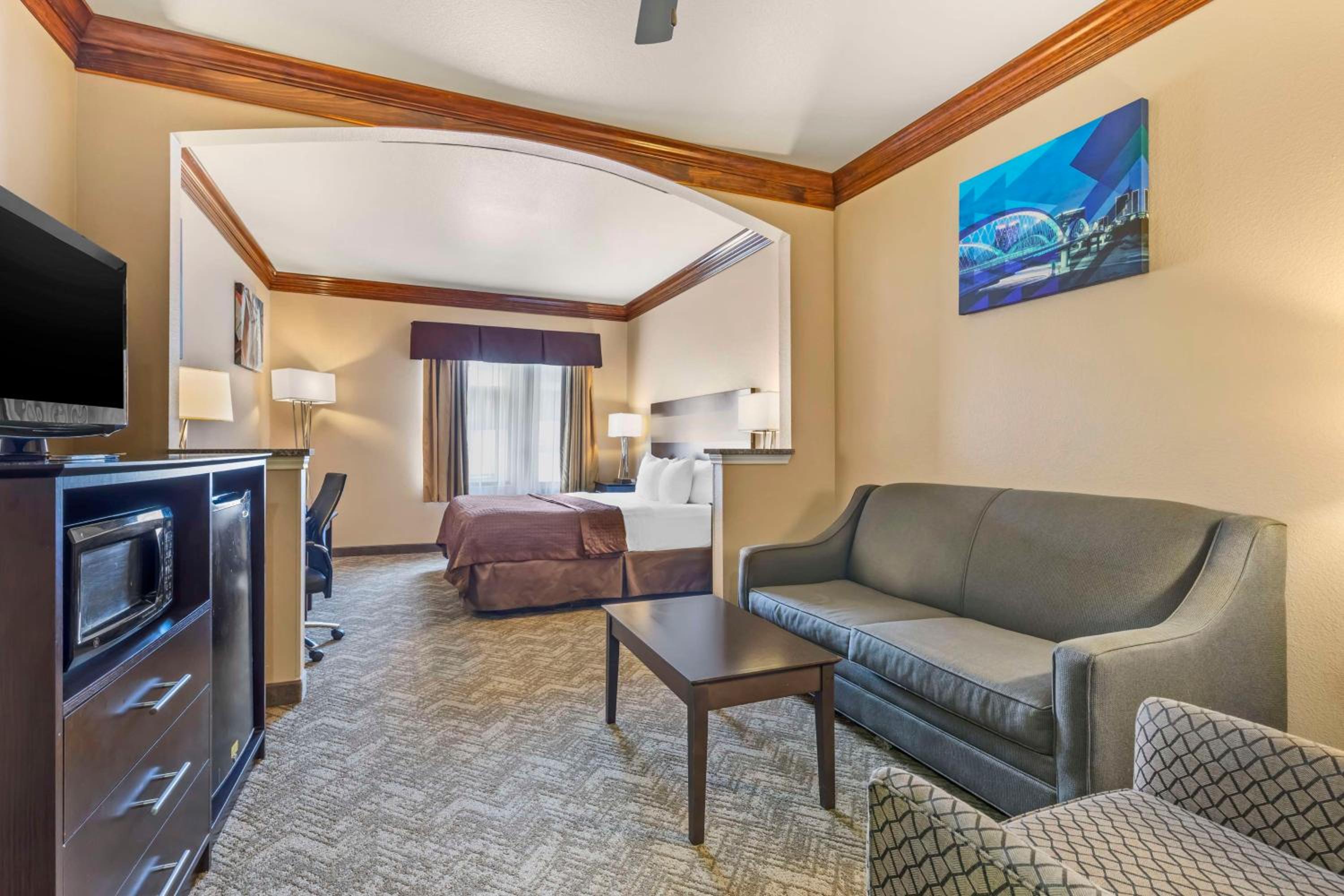 King Suite - Photo 1