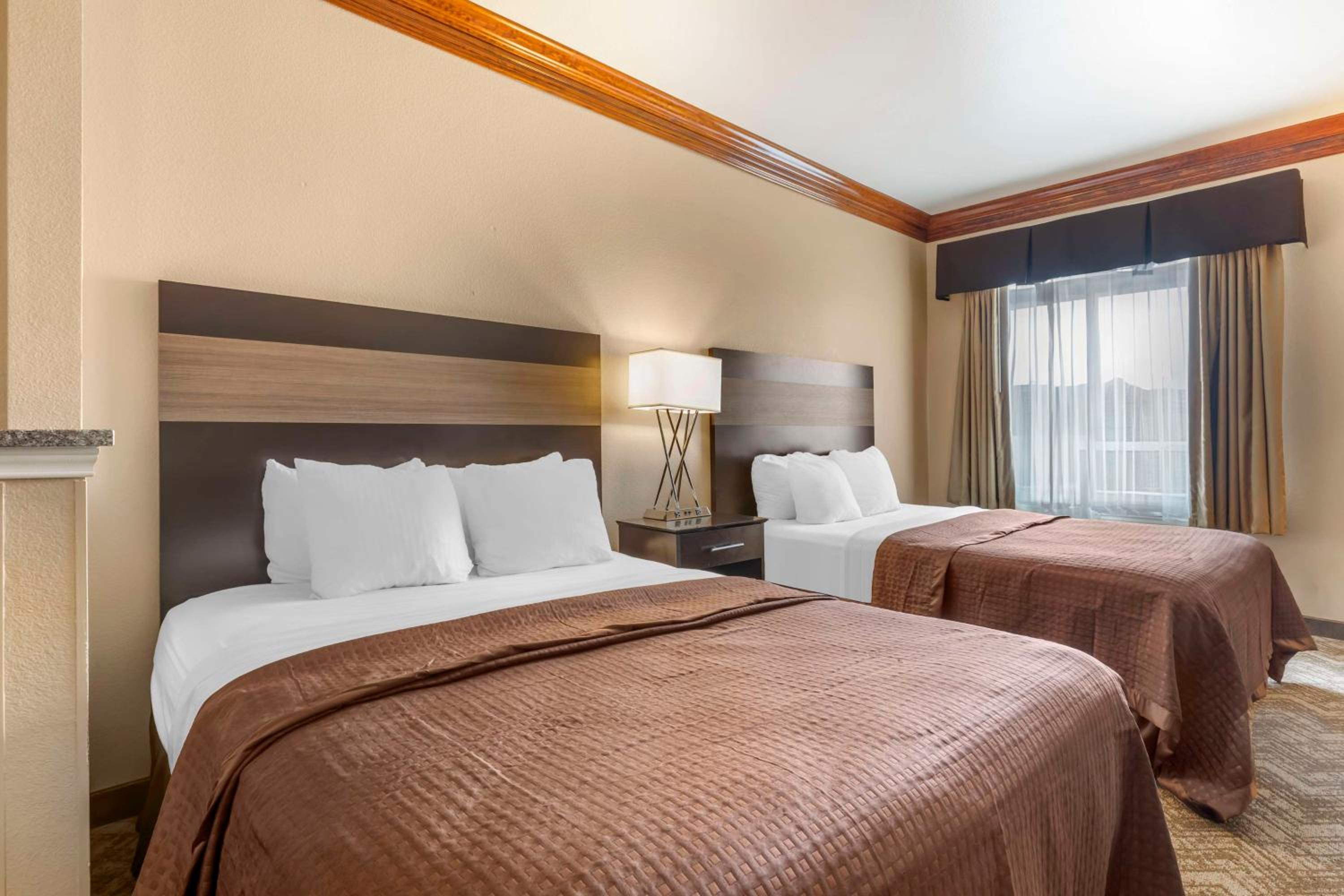 Queen Suite with Two Queen Beds - Photo 1