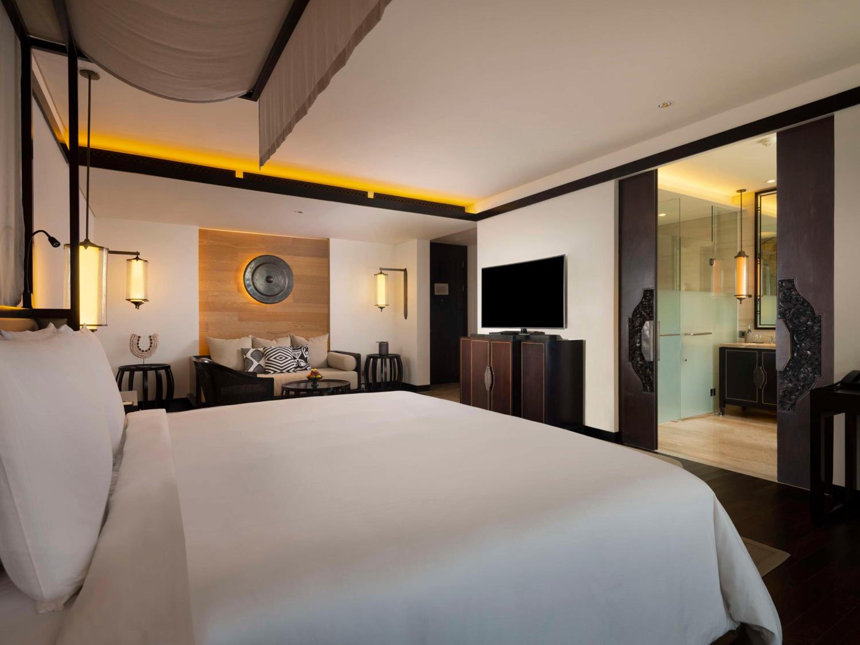 Grand Deluxe Room King - Photo 3