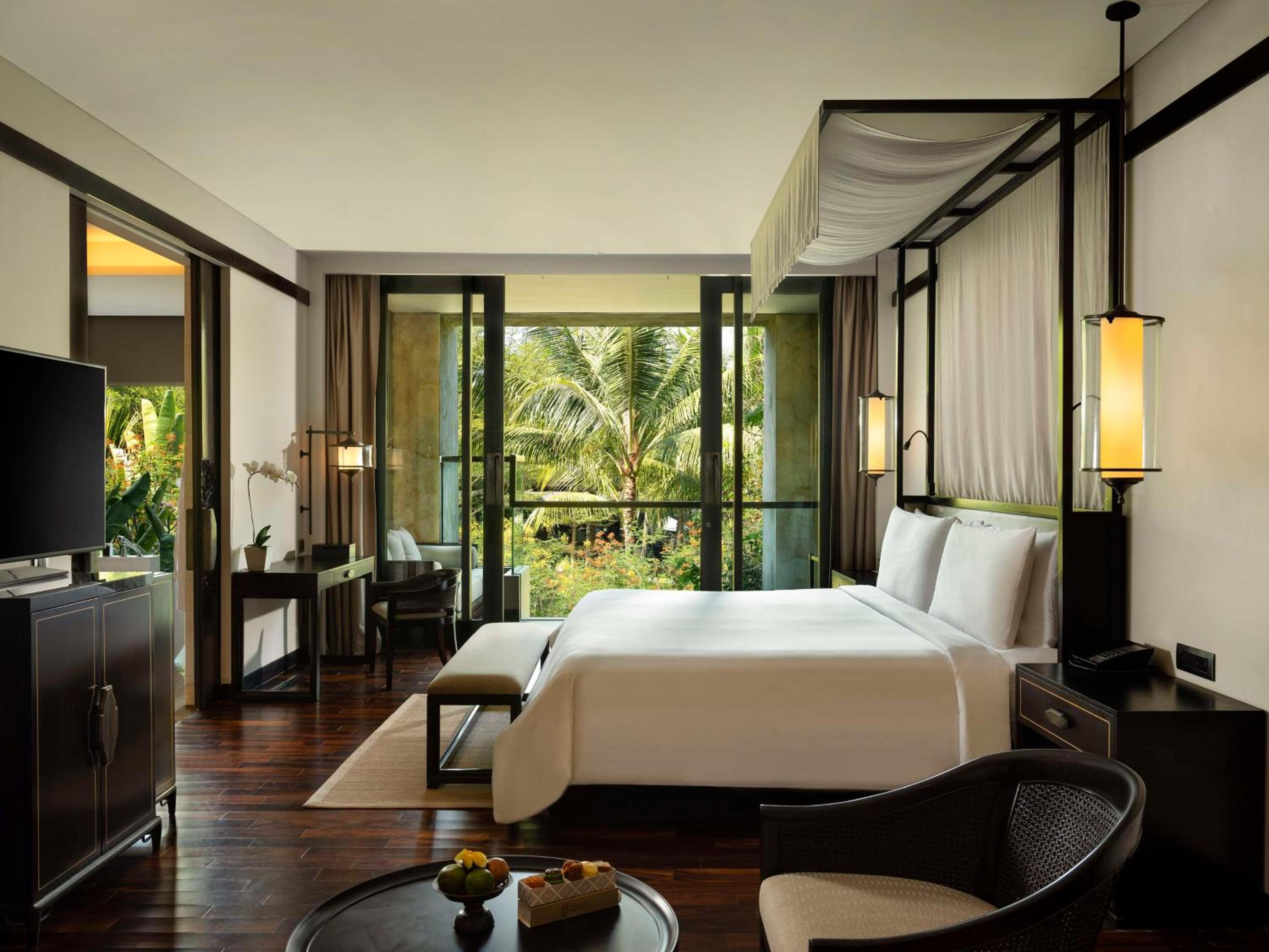 Grand Deluxe Room King - Photo 5