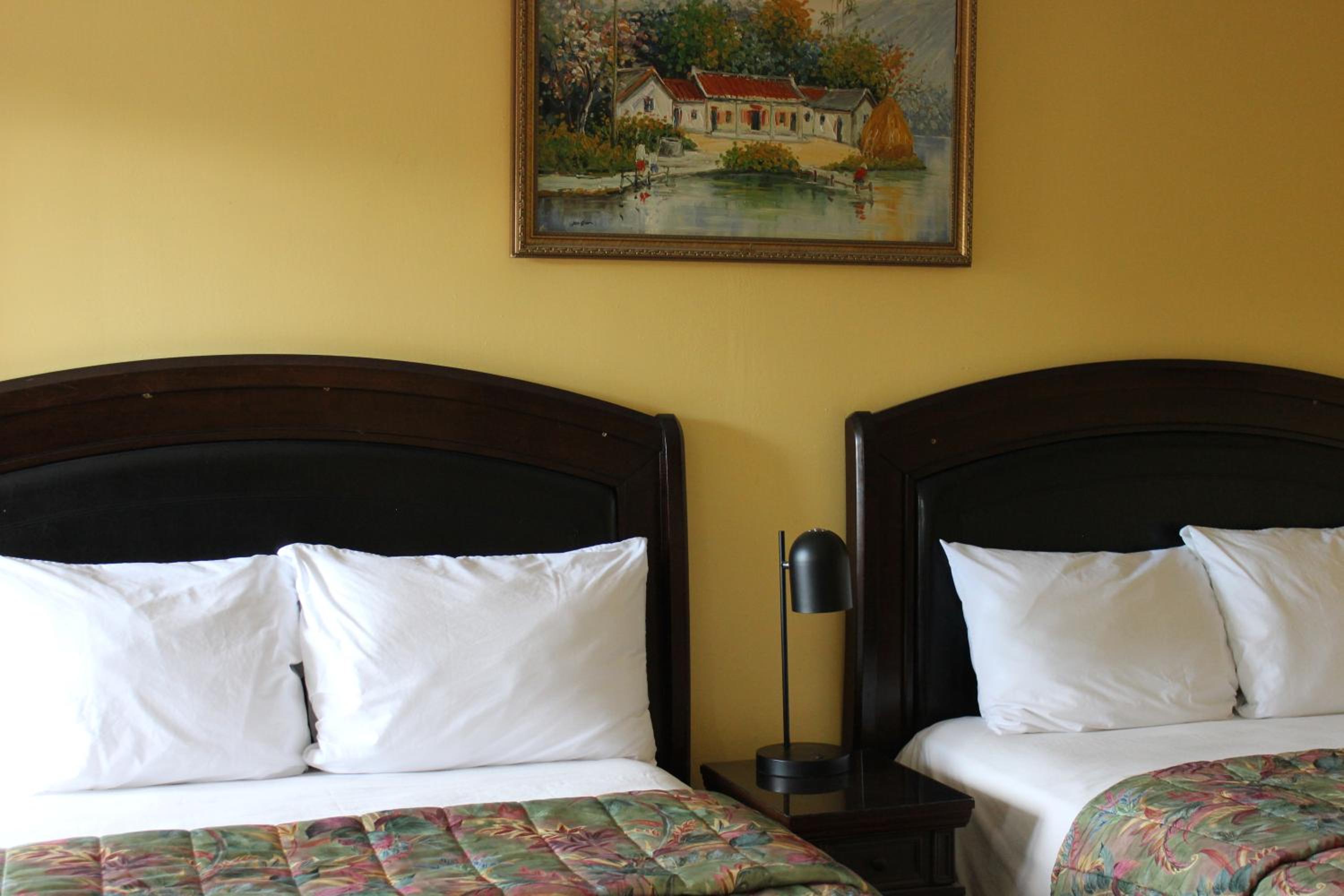 Double Room with Two Double Beds - Non-Smoking - Photo 1