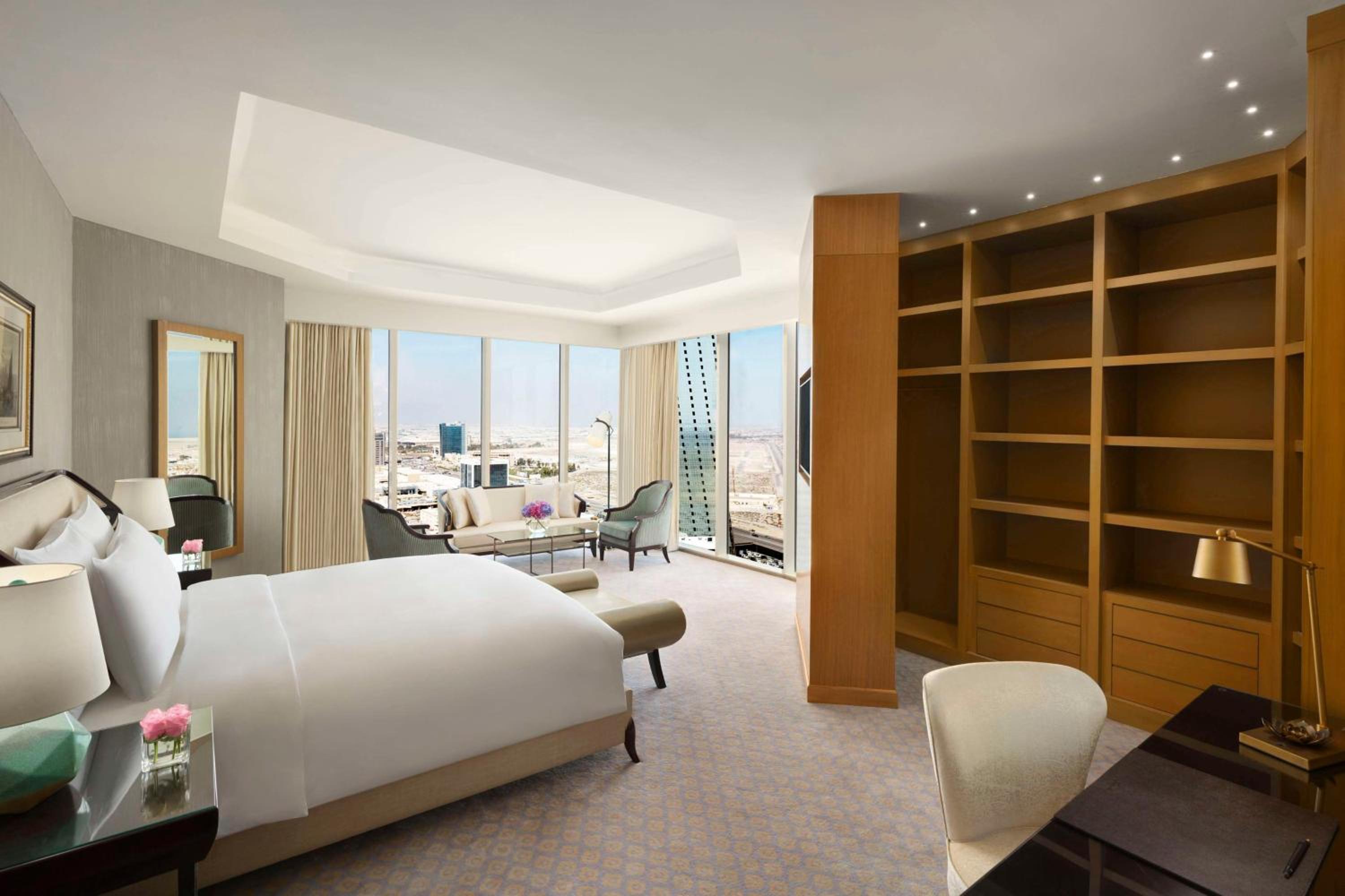Royal Suite photo 2