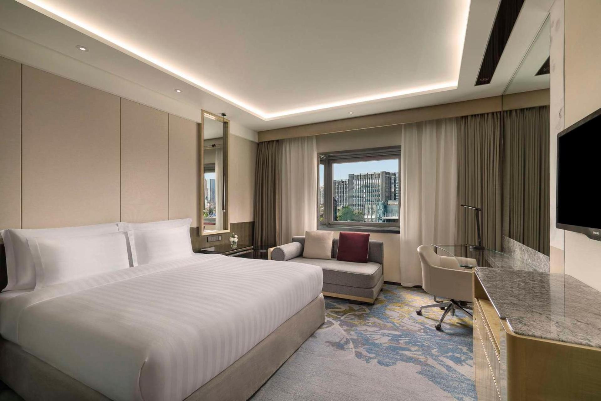 Deluxe Room King