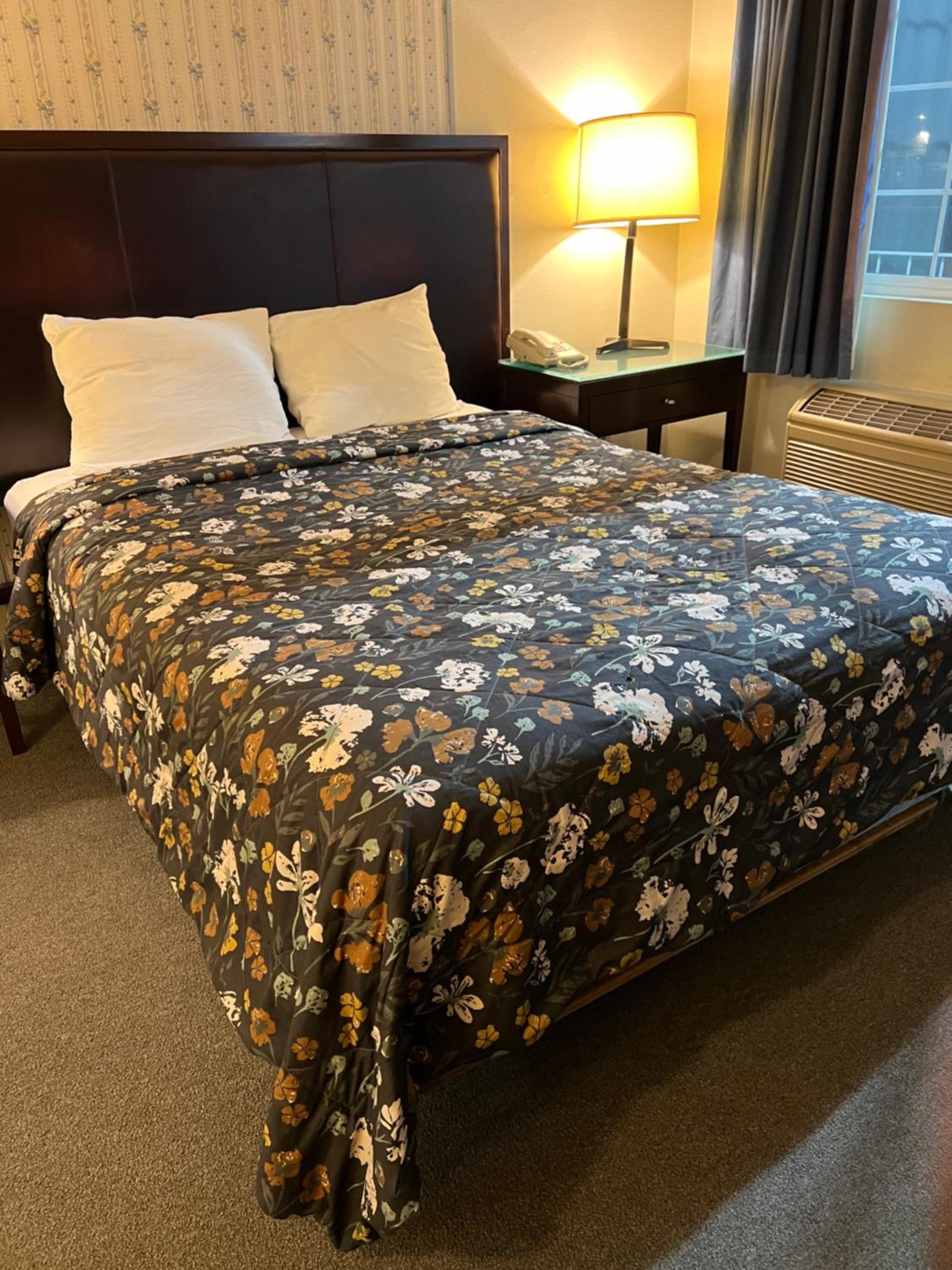 Traditional King Room photo 1