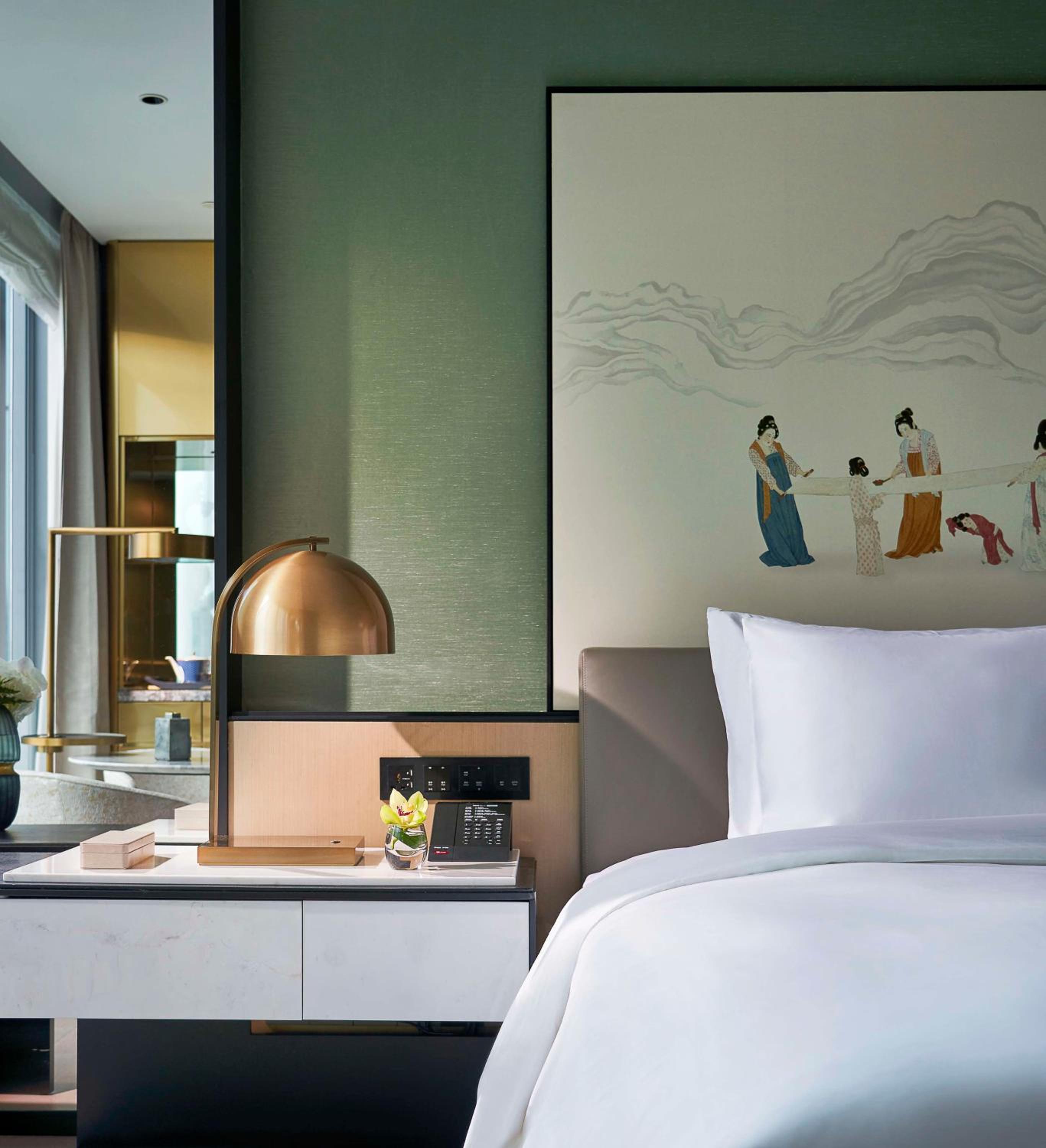 Deluxe King Room - Photo 1