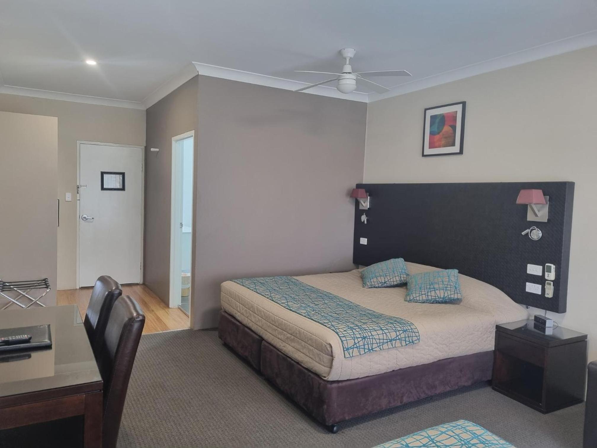 Deluxe one-bedroom