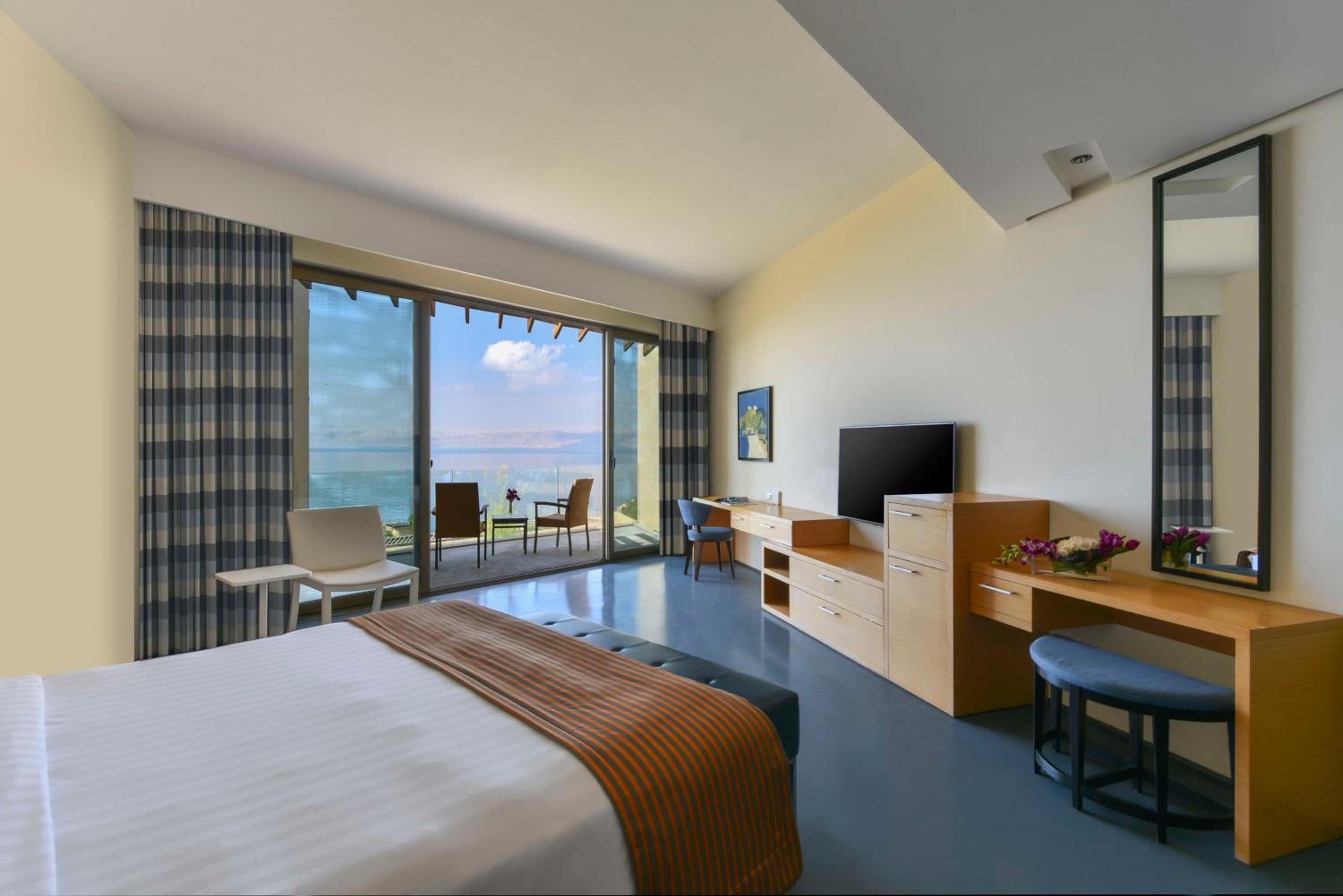 Panoramic Room by Resense Spa King