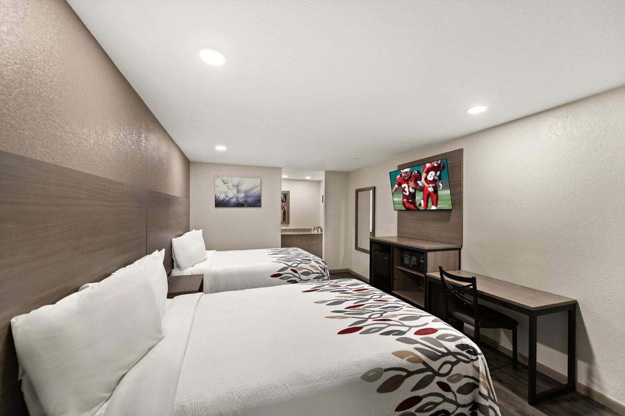 Deluxe Room with Two Double Beds Smoking photo 3
