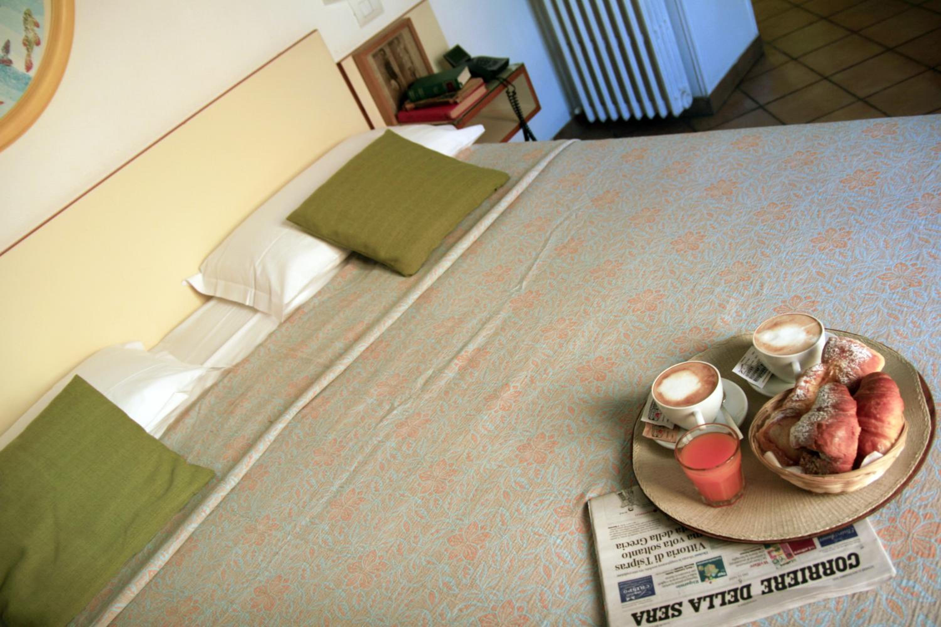 Double or Twin Room - Photo 6
