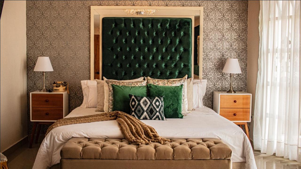 King Suite with Spa Bath photo 3
