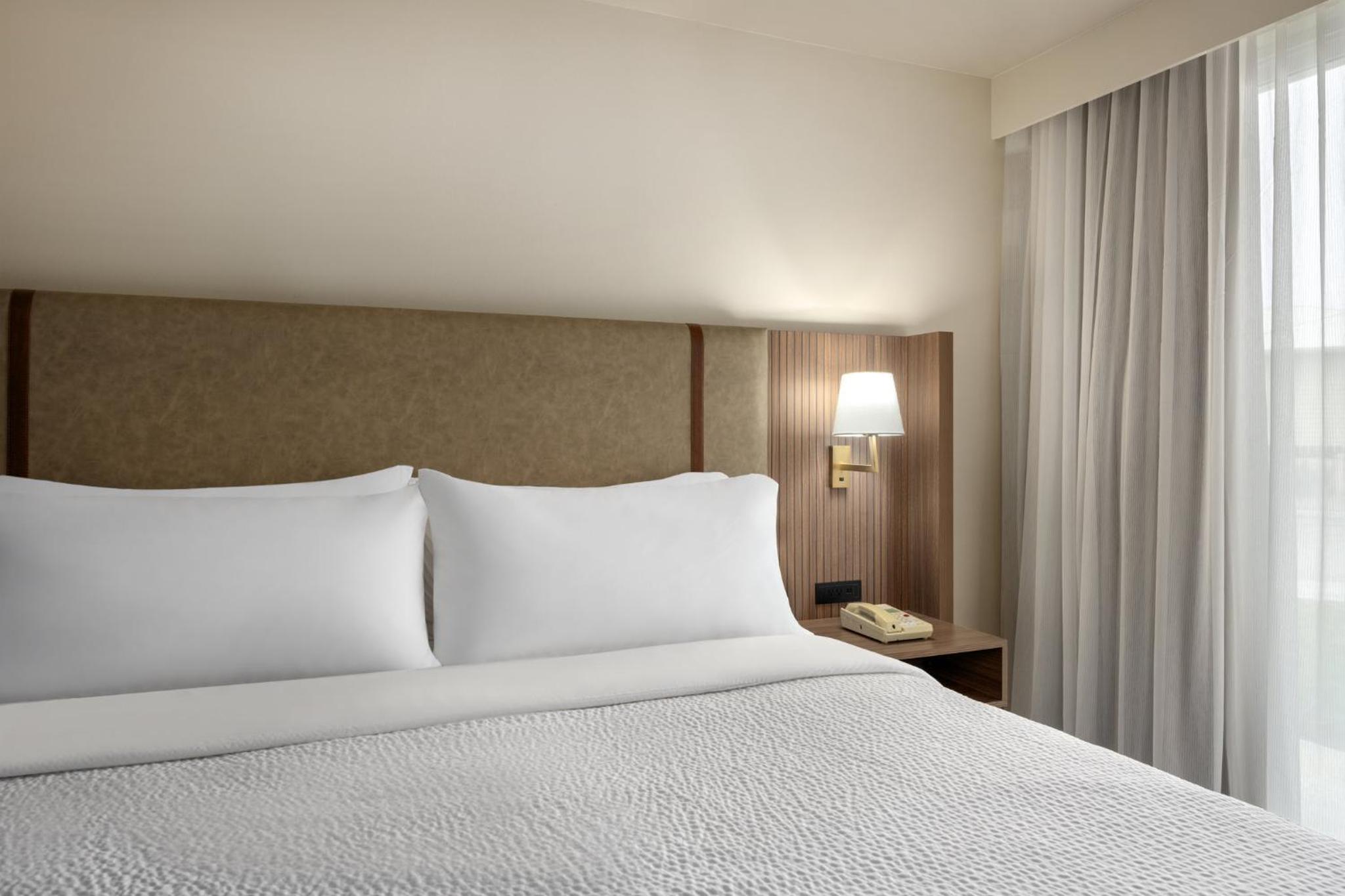 King Room - Hearing Accessible - Photo 5