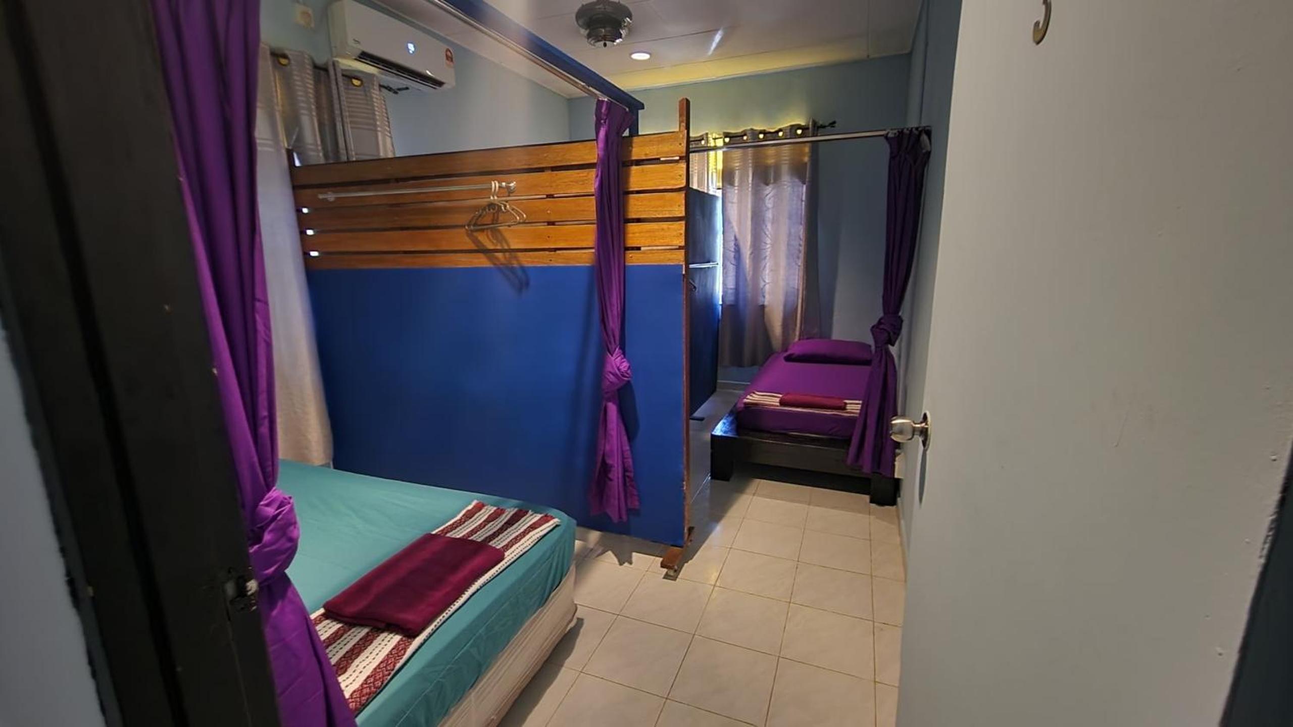 Single Bed in Dormitory Room photo 2