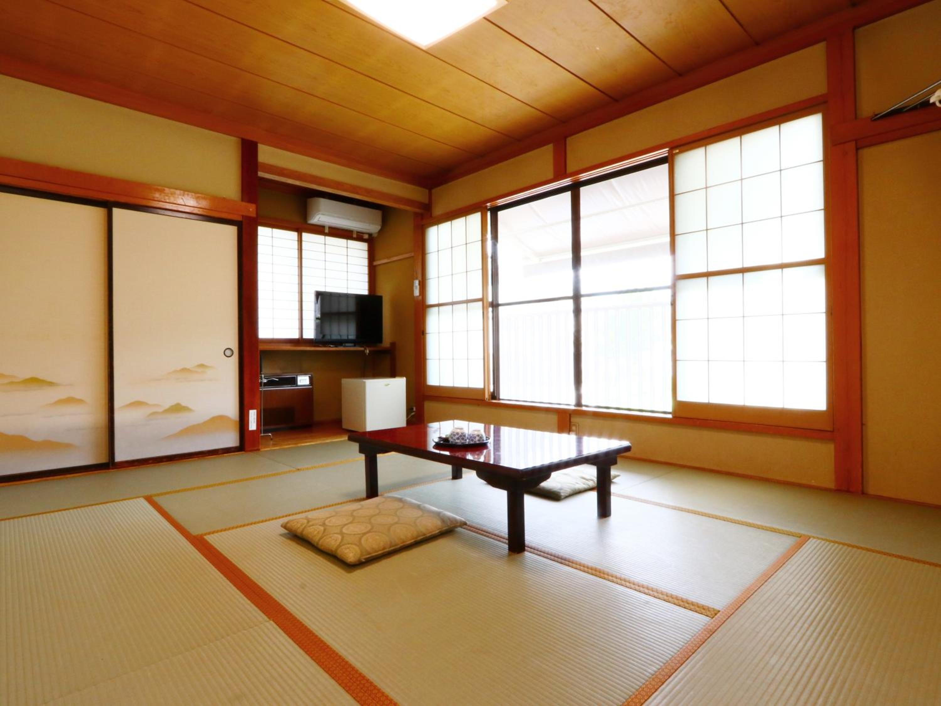 Japanese-Style Room
