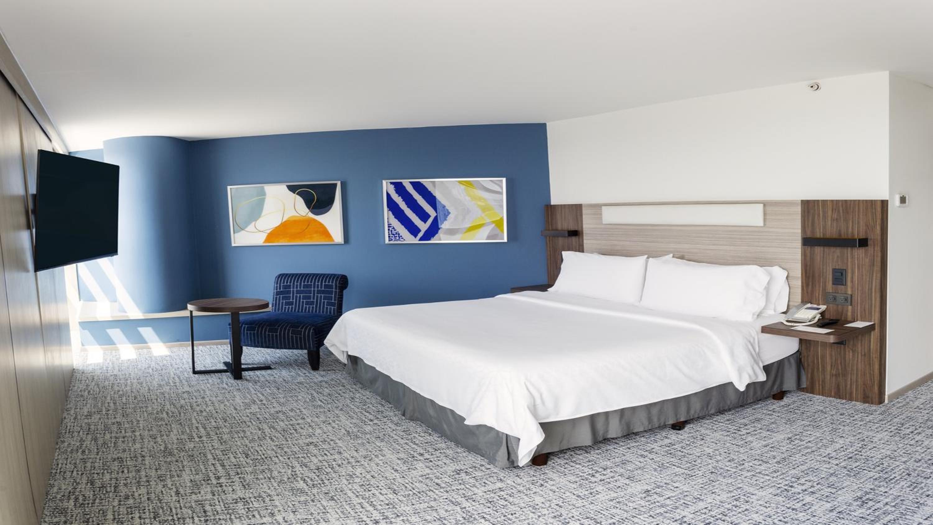 King Suite - Photo 1