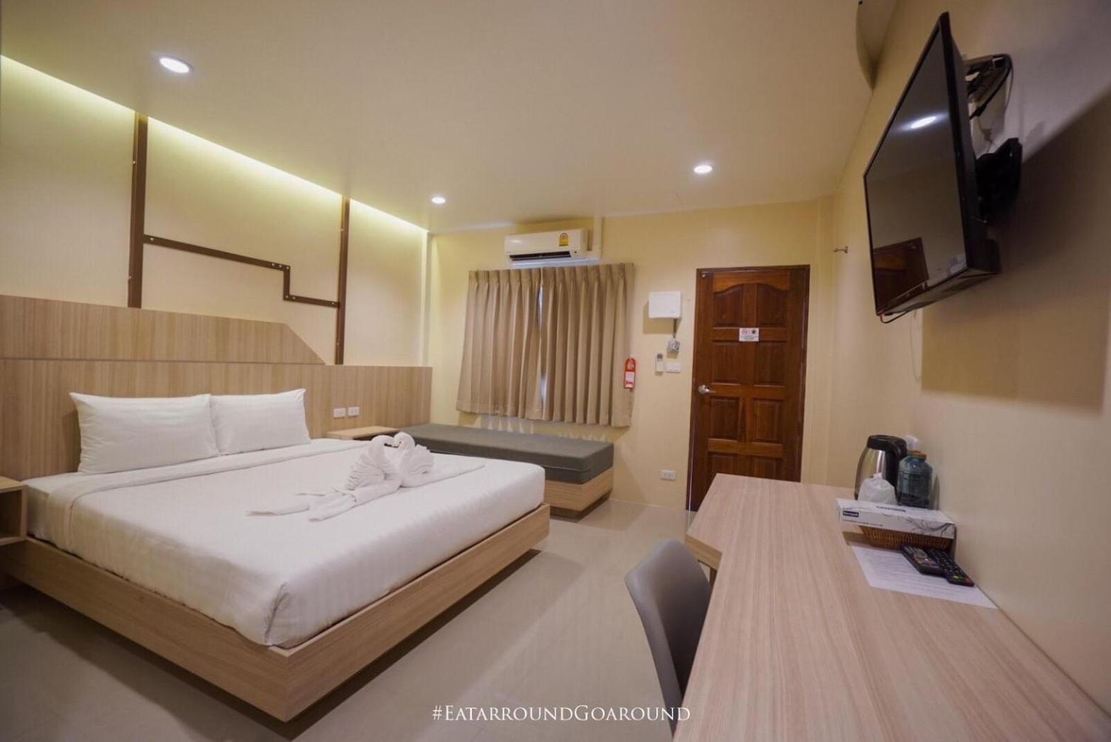 Standard Double Room - Photo 14