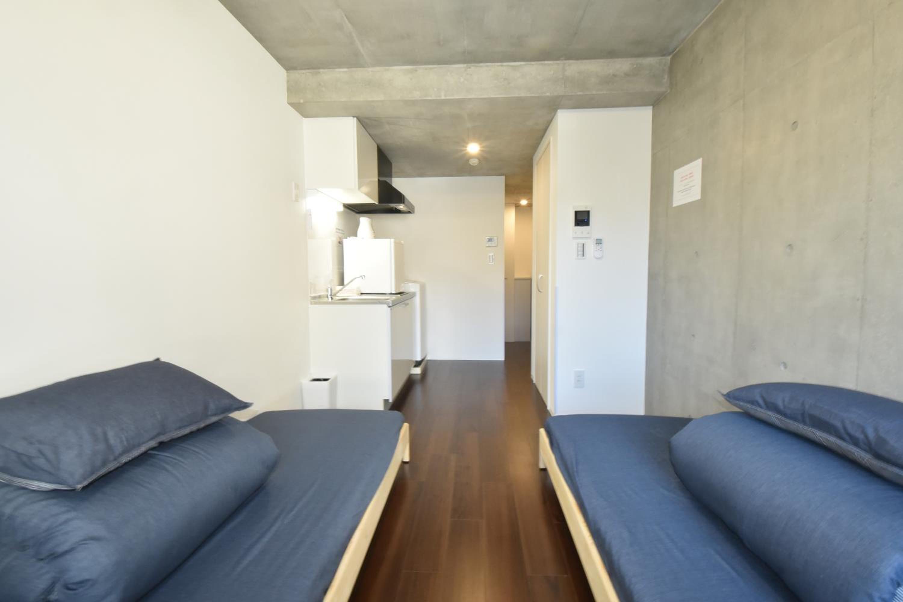 One-Bedroom Apartment photo 1