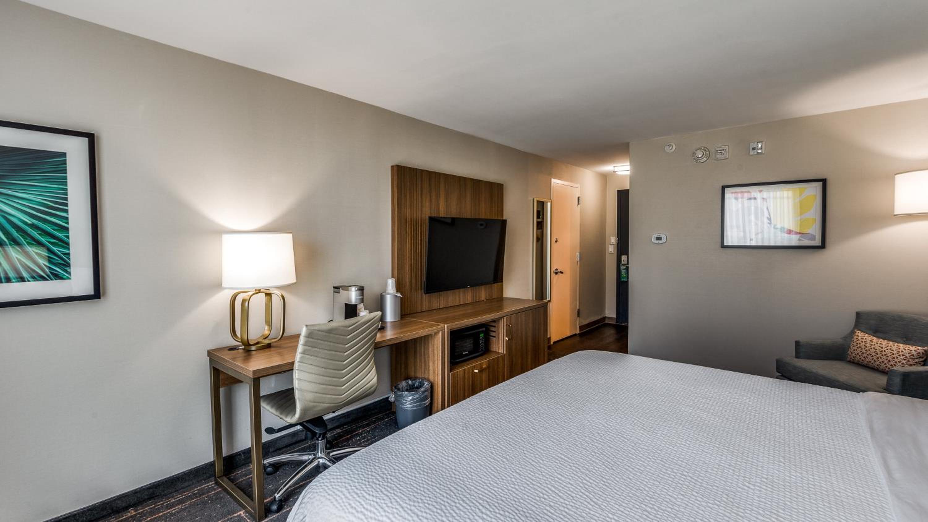 Standard King Room - Photo 1