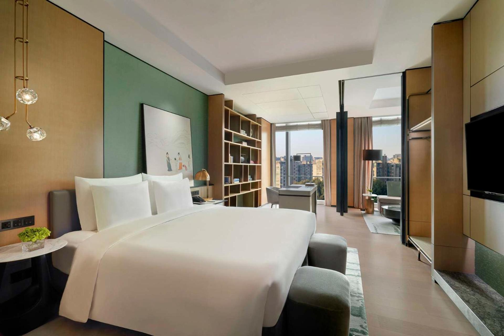 Superior Suite - Photo 1