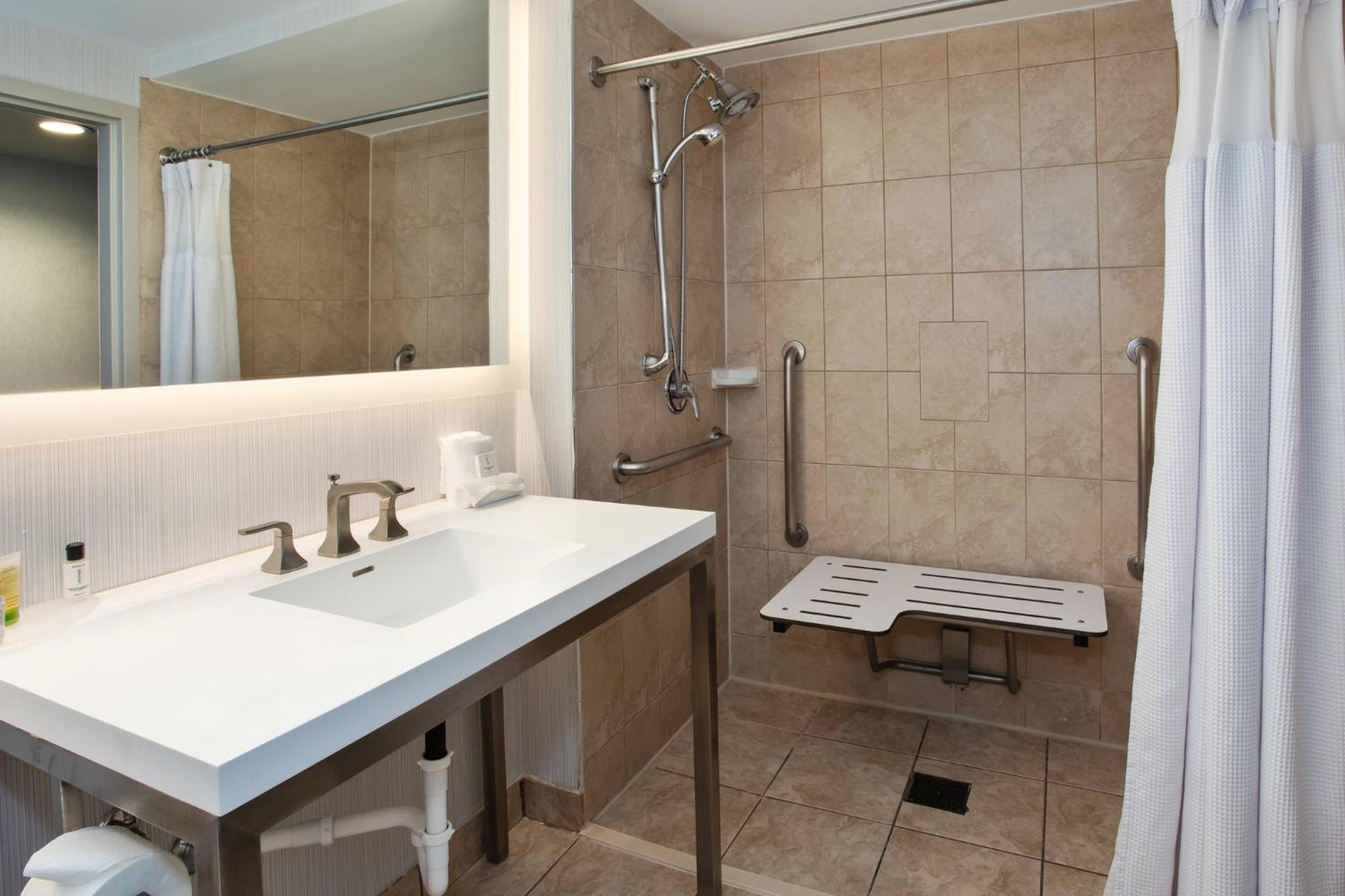 Standard King Room With Roll-In Shower - Mobility Accessible