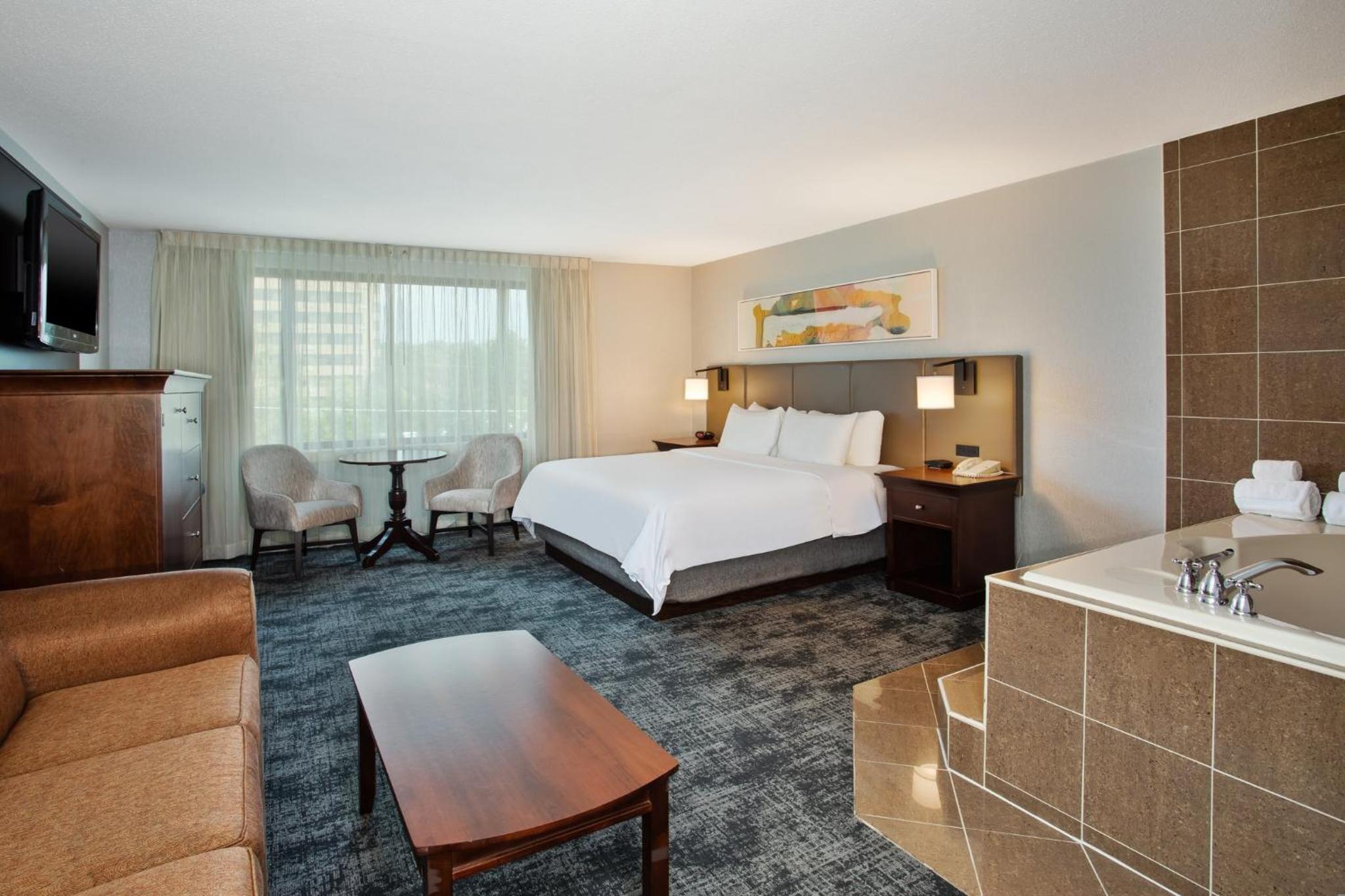 King Room With Jetted Tub