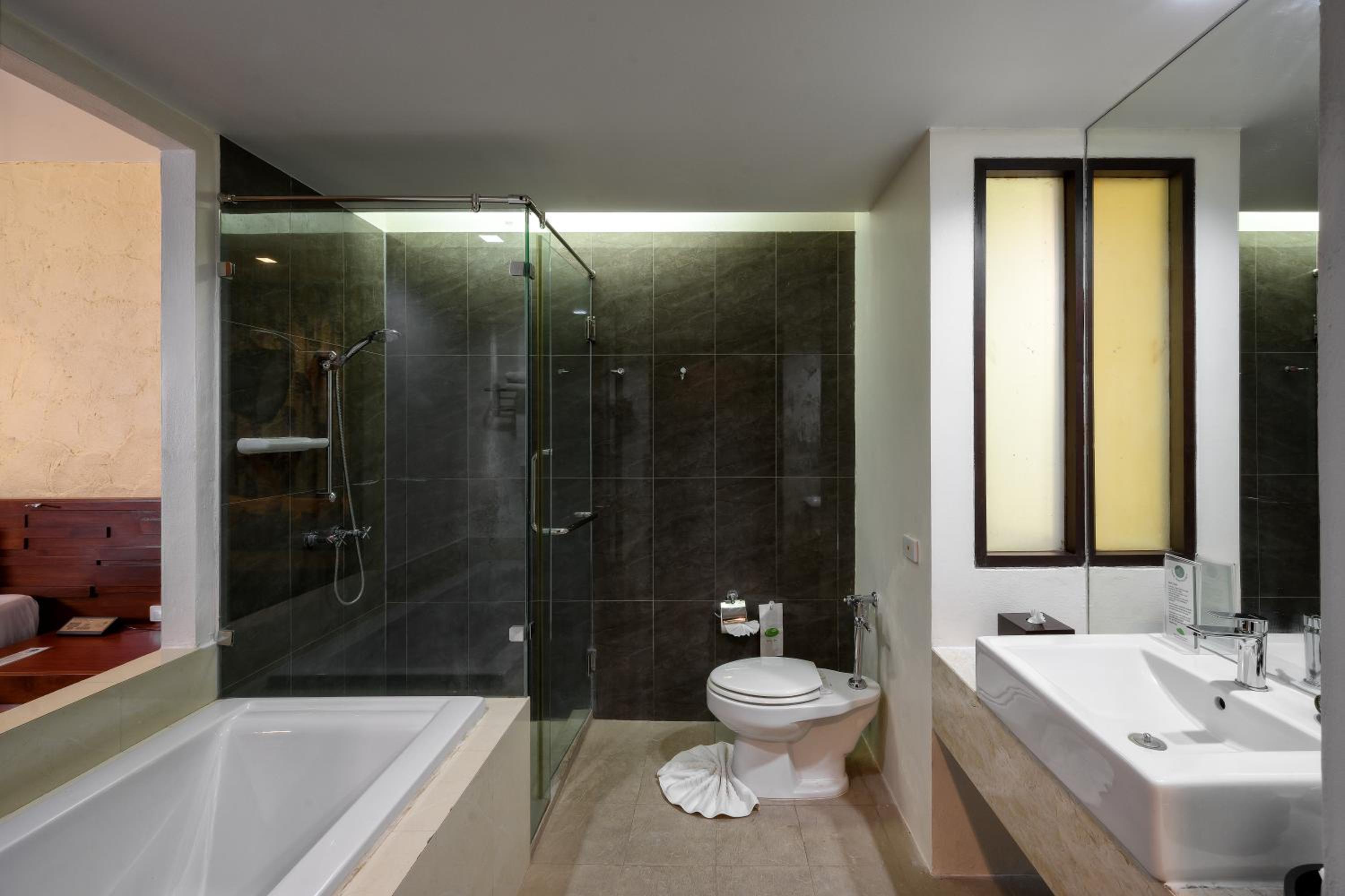 Two-Bedroom Suite - Photo 9