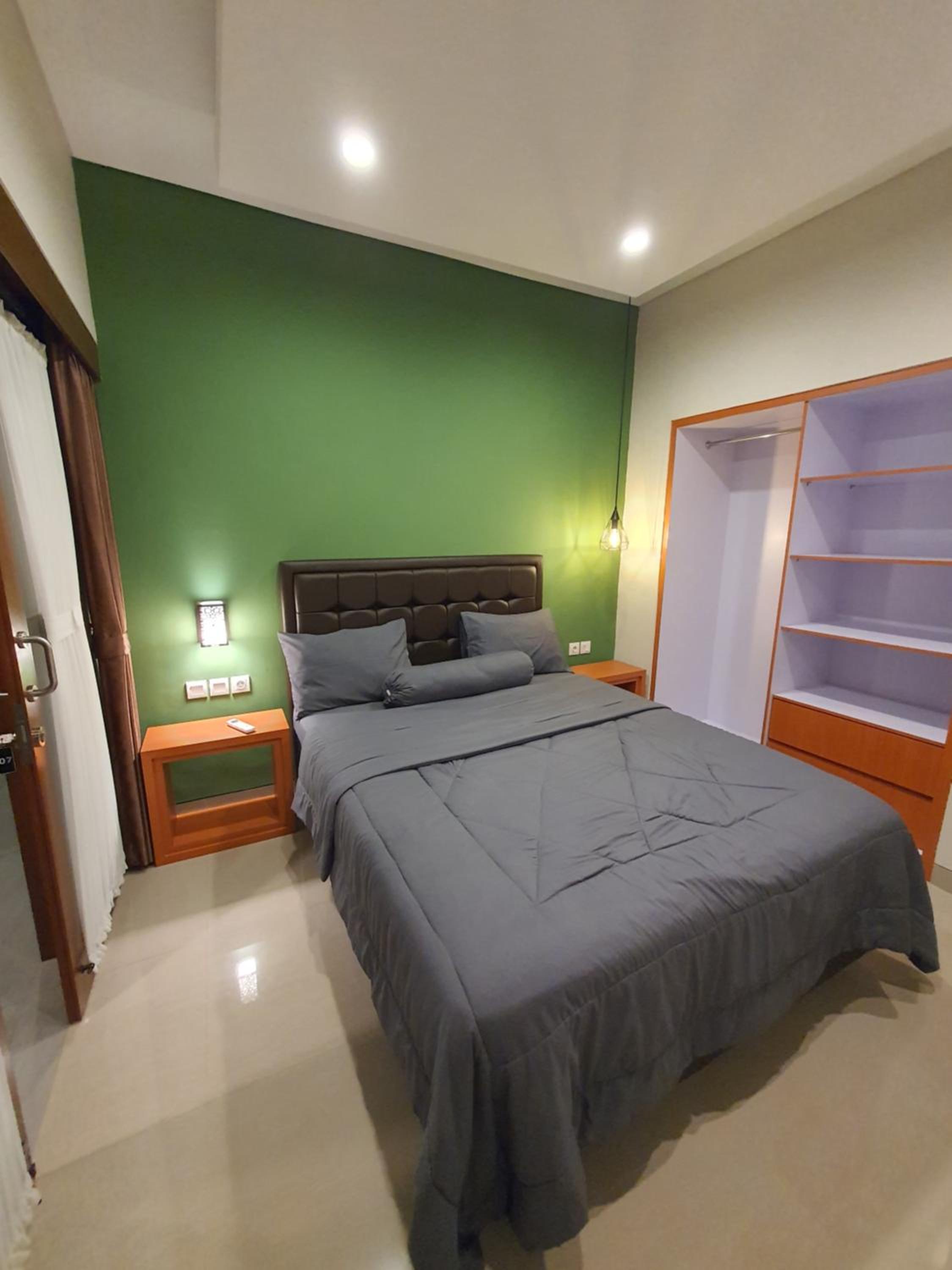 Queen Room With Garden View