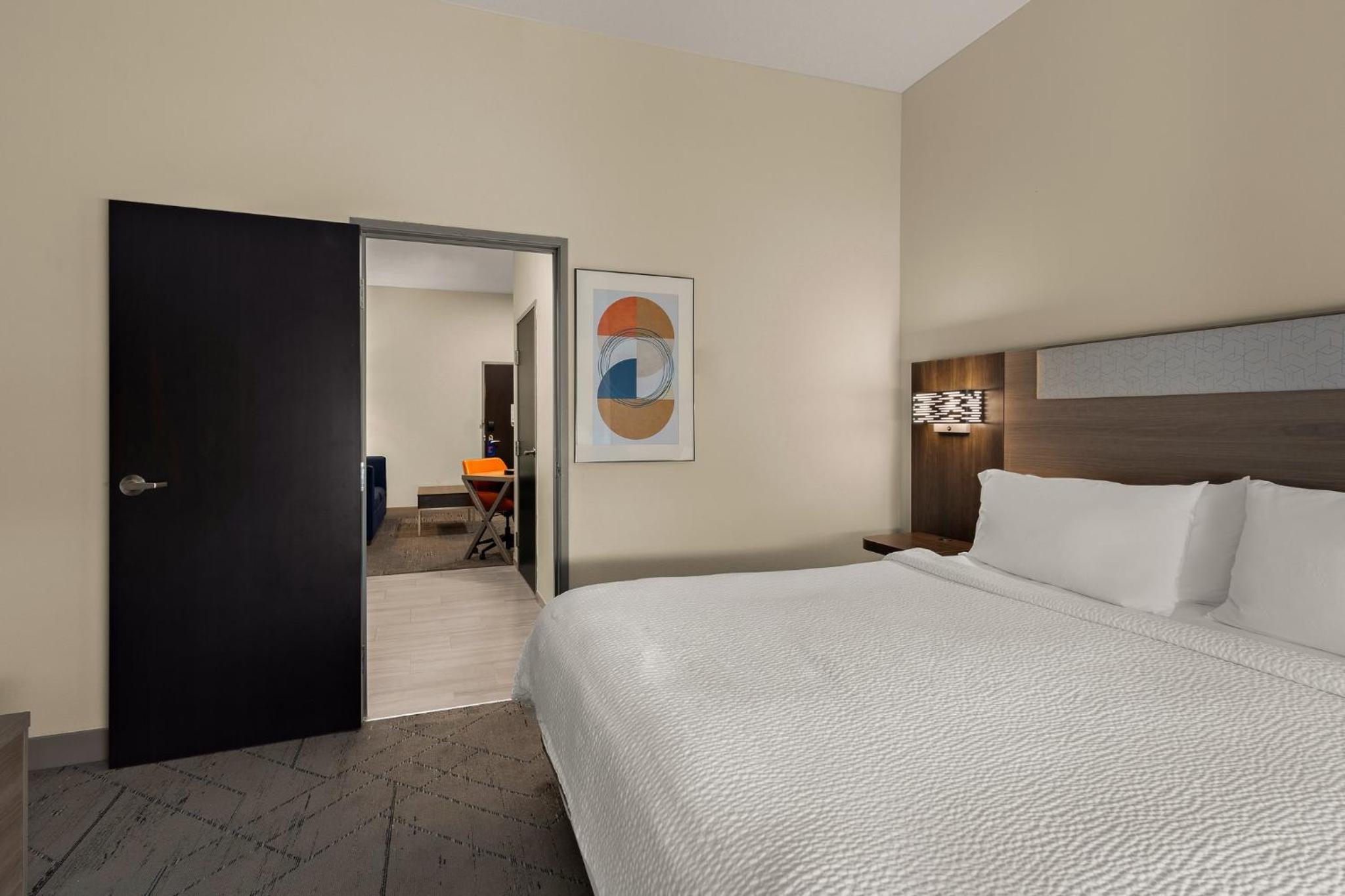 King Suite with Sofa Bed - Photo 2