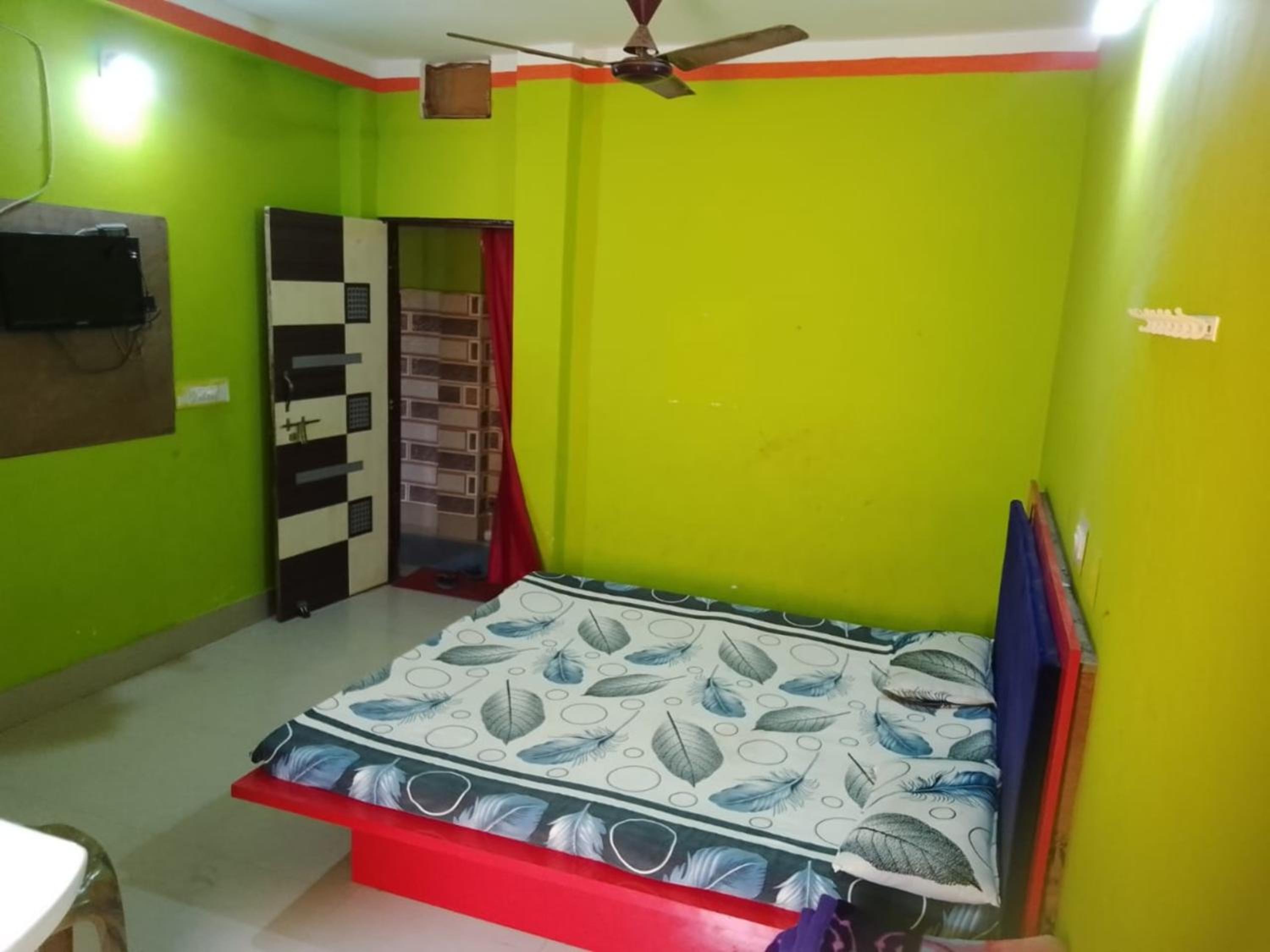 Standard Double Room With Fan photo 2