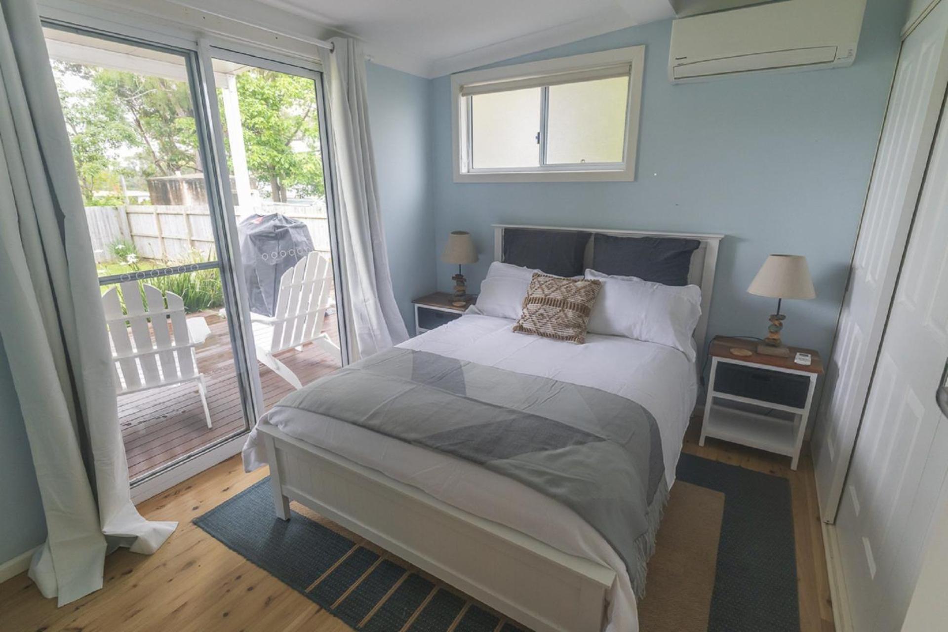 Three-Bedroom House photo 3
