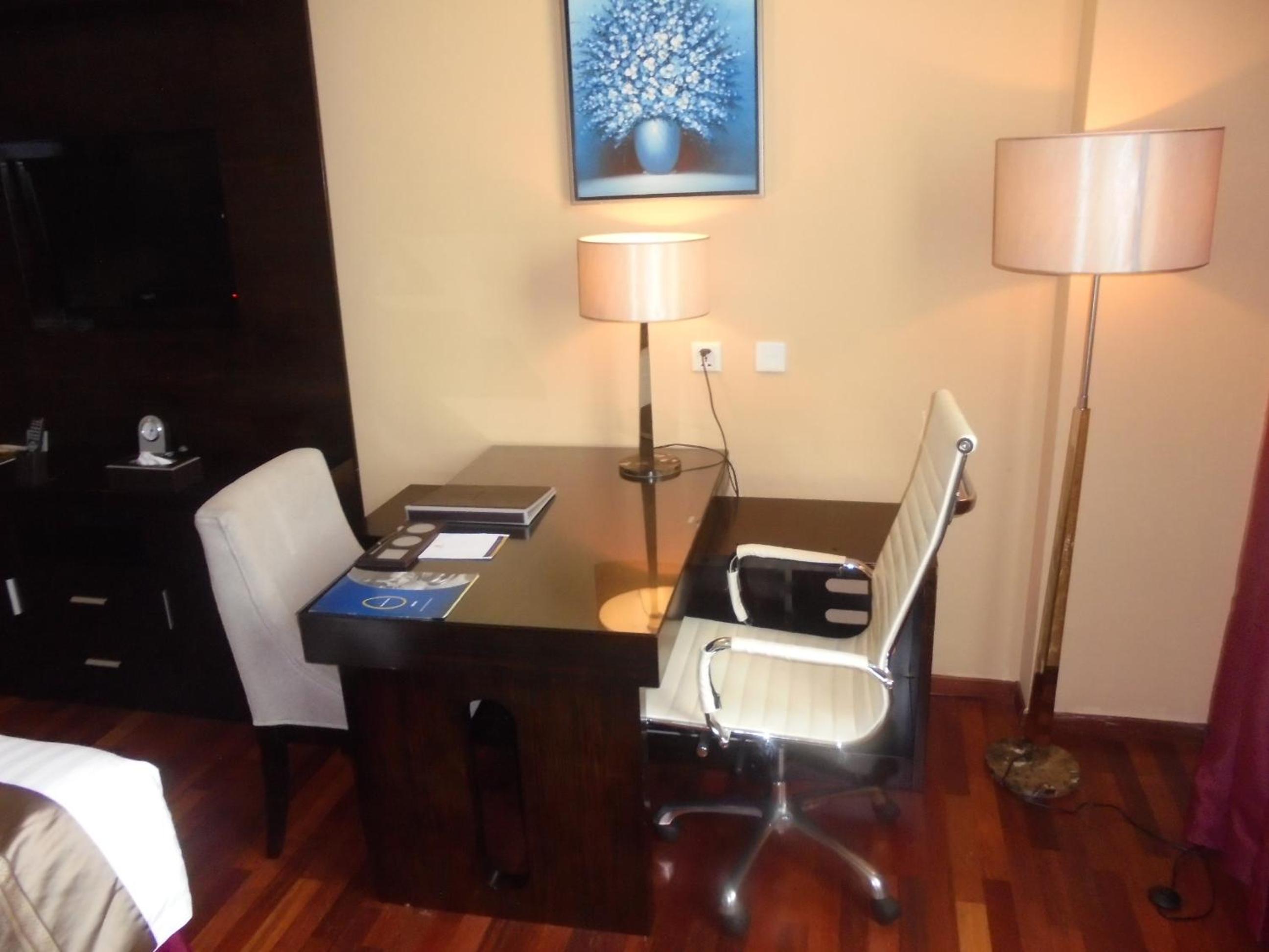 King Extra Room photo 2