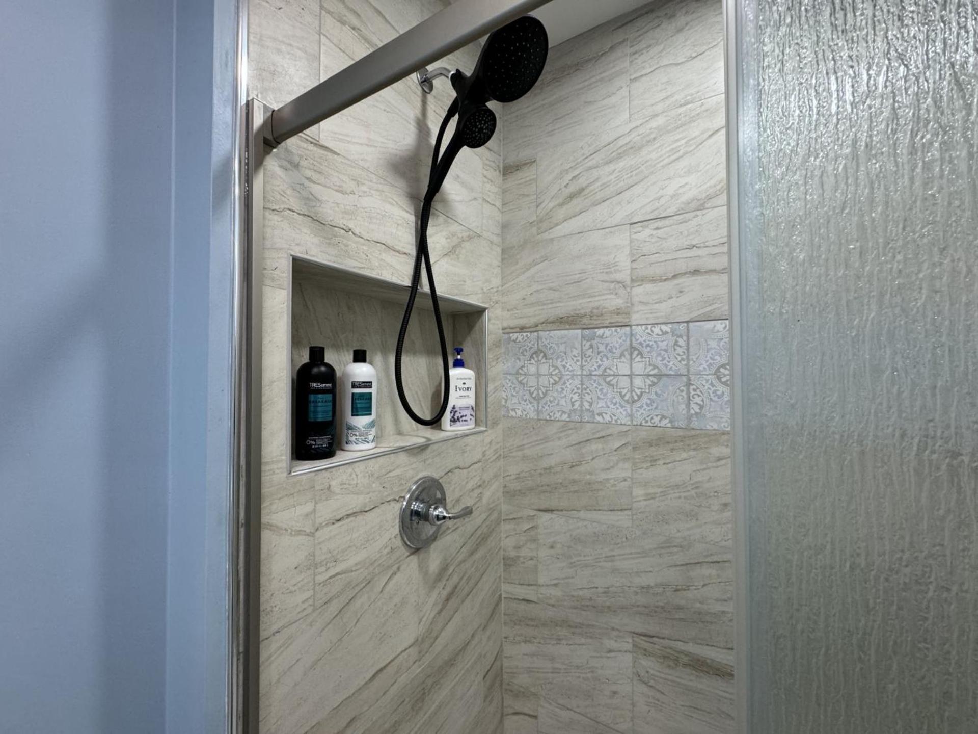Double Room with Shared Bathroom photo 3