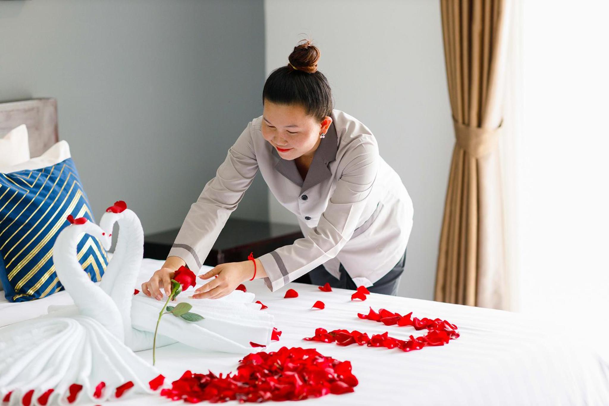 Deluxe Double Room with Balcony - Photo 6