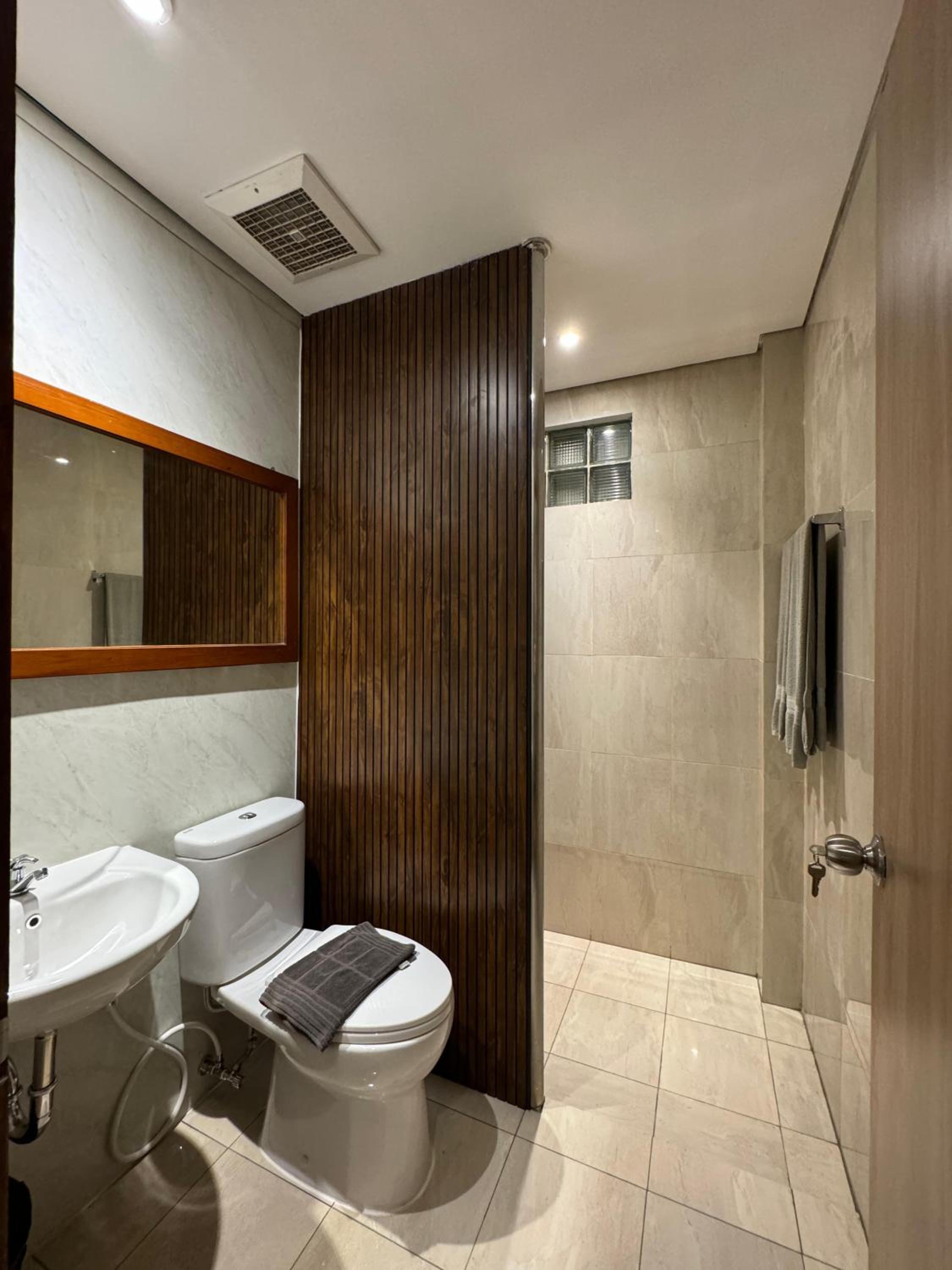 Executive Double Room Only - Photo 4