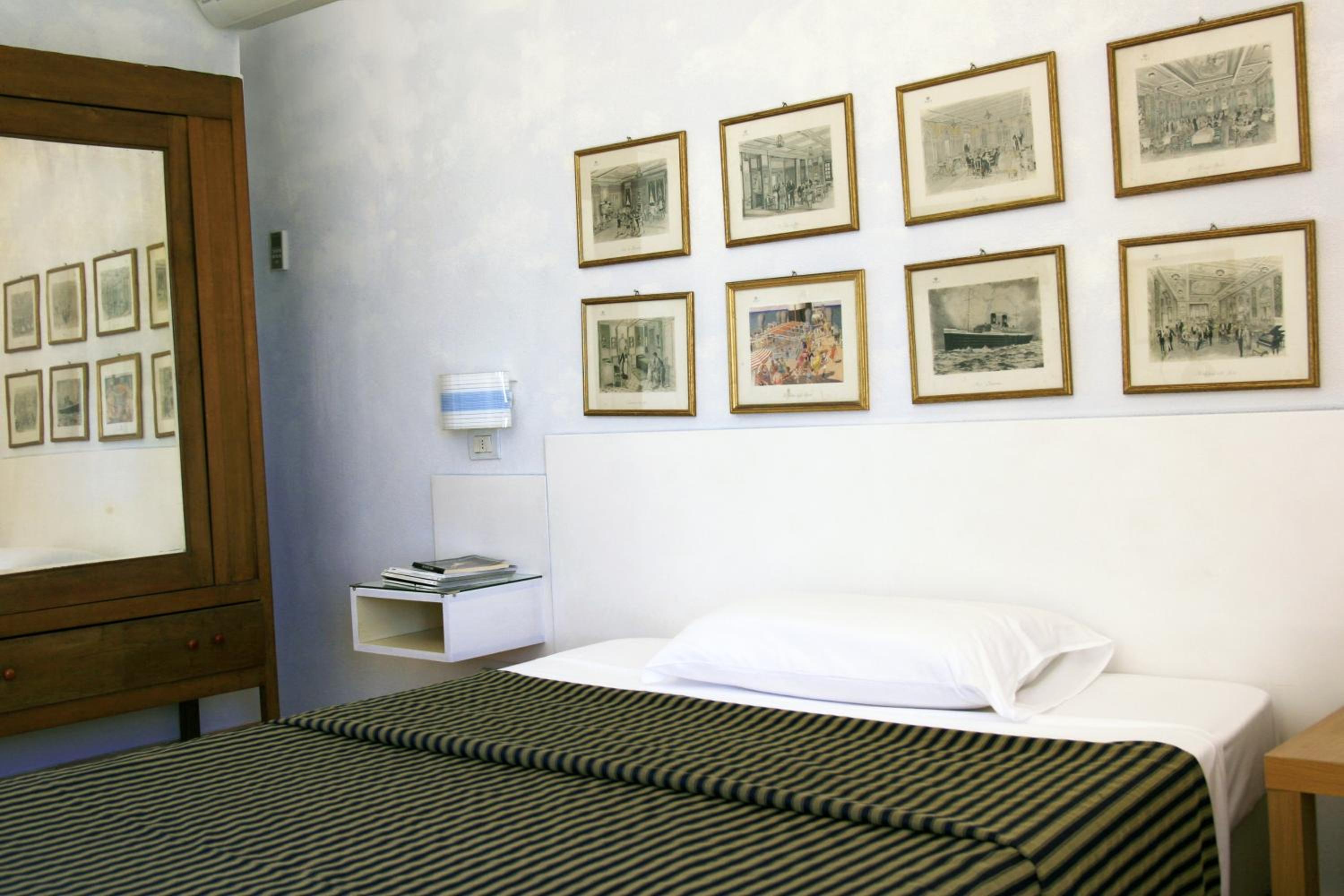 Single Room with Sea View photo 3