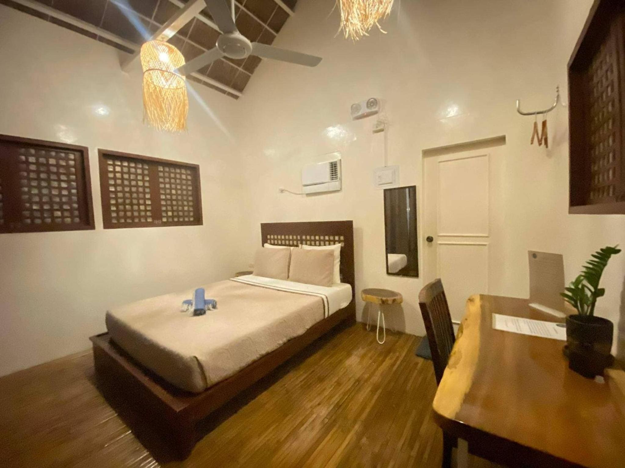 Queen Room with Garden View photo 3