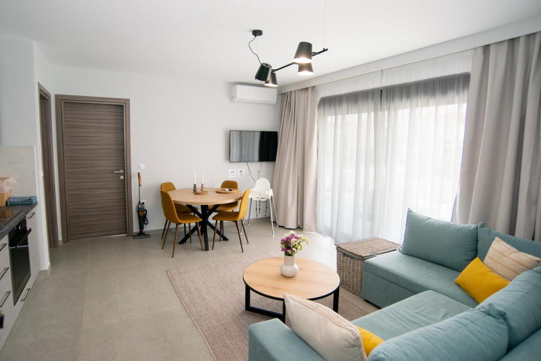 One-Bedroom Apartment photo 3