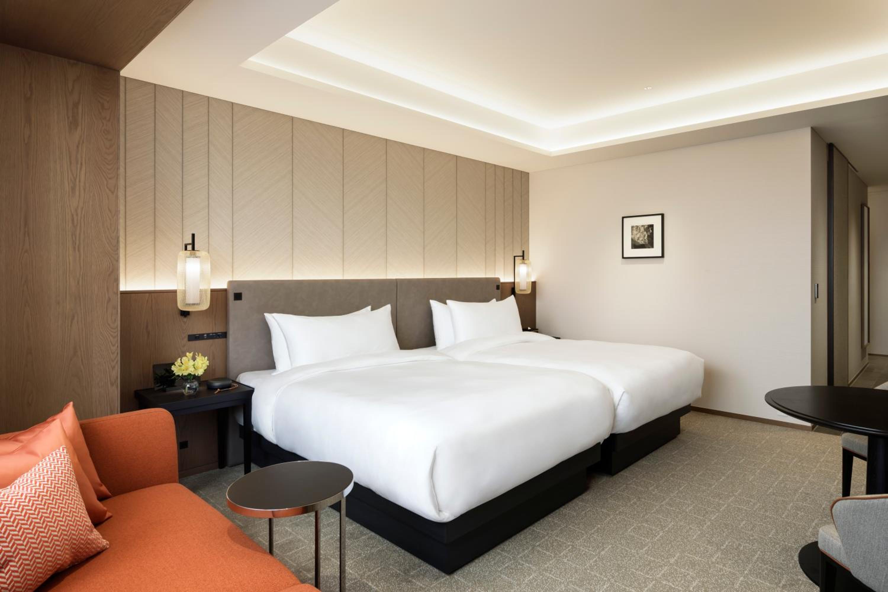 Euphoria Deluxe Twin Room with City View - Photo 1
