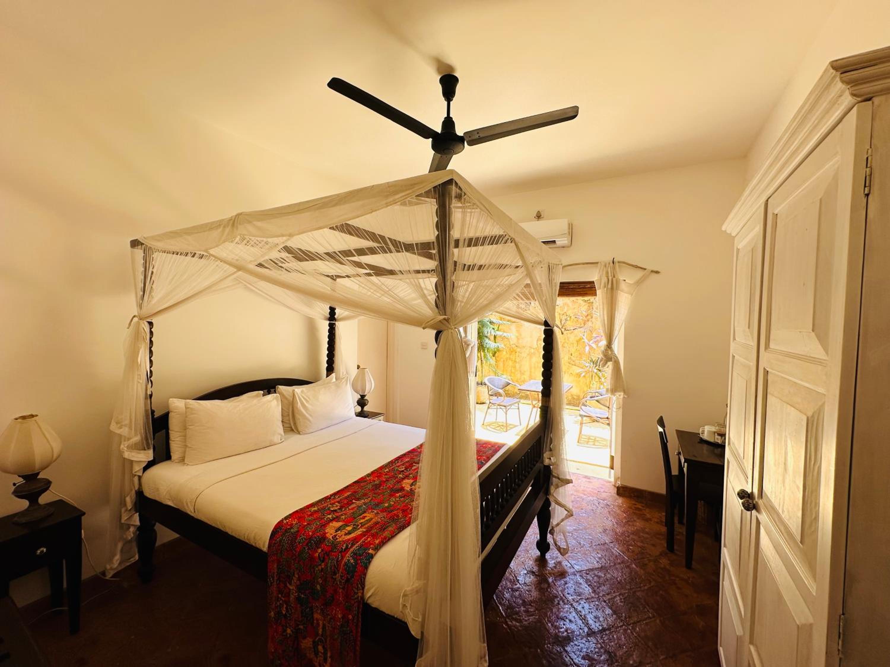 Superior Double Room with Courtyard