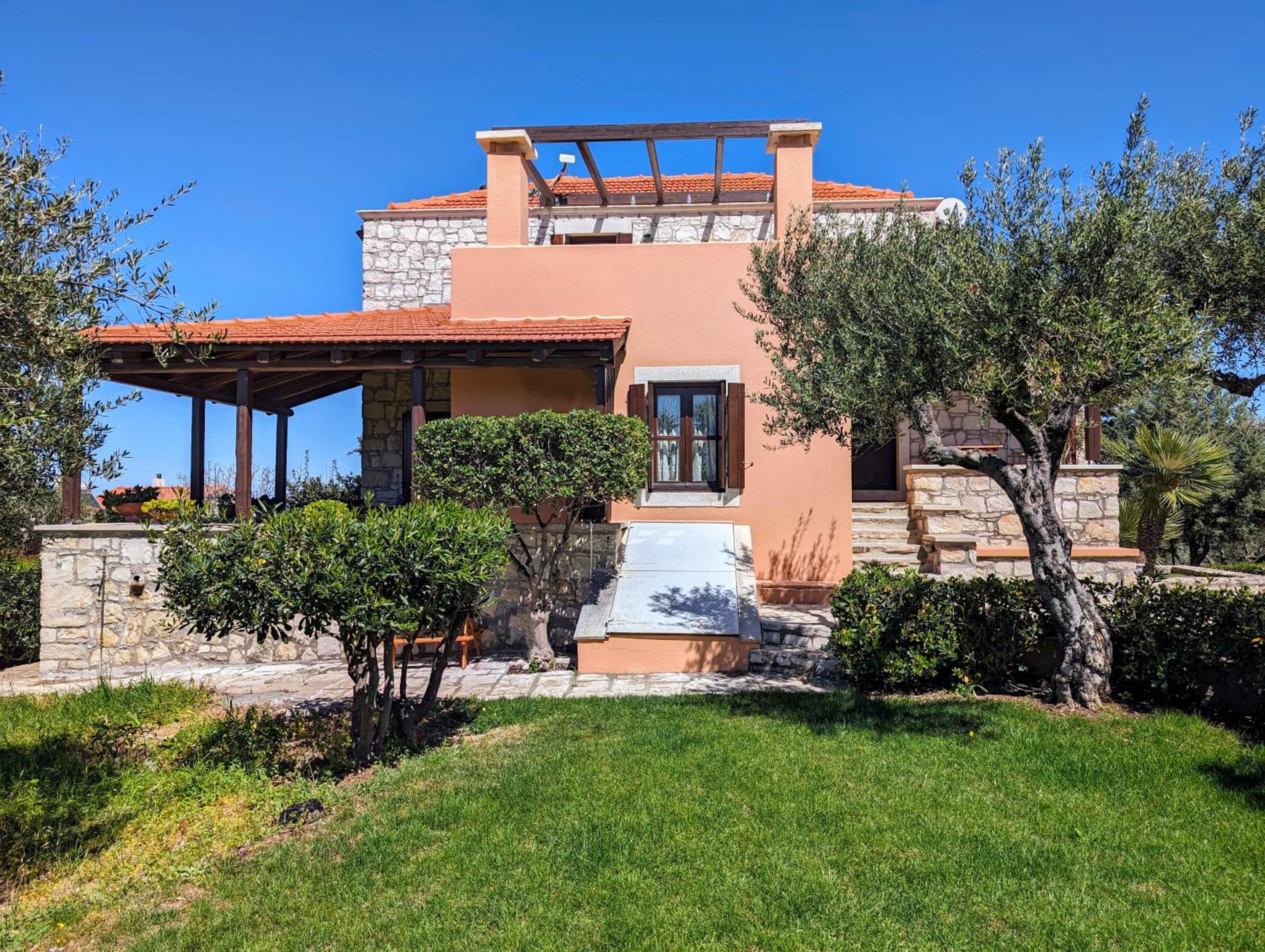 Three-Bedroom Villa photo 2