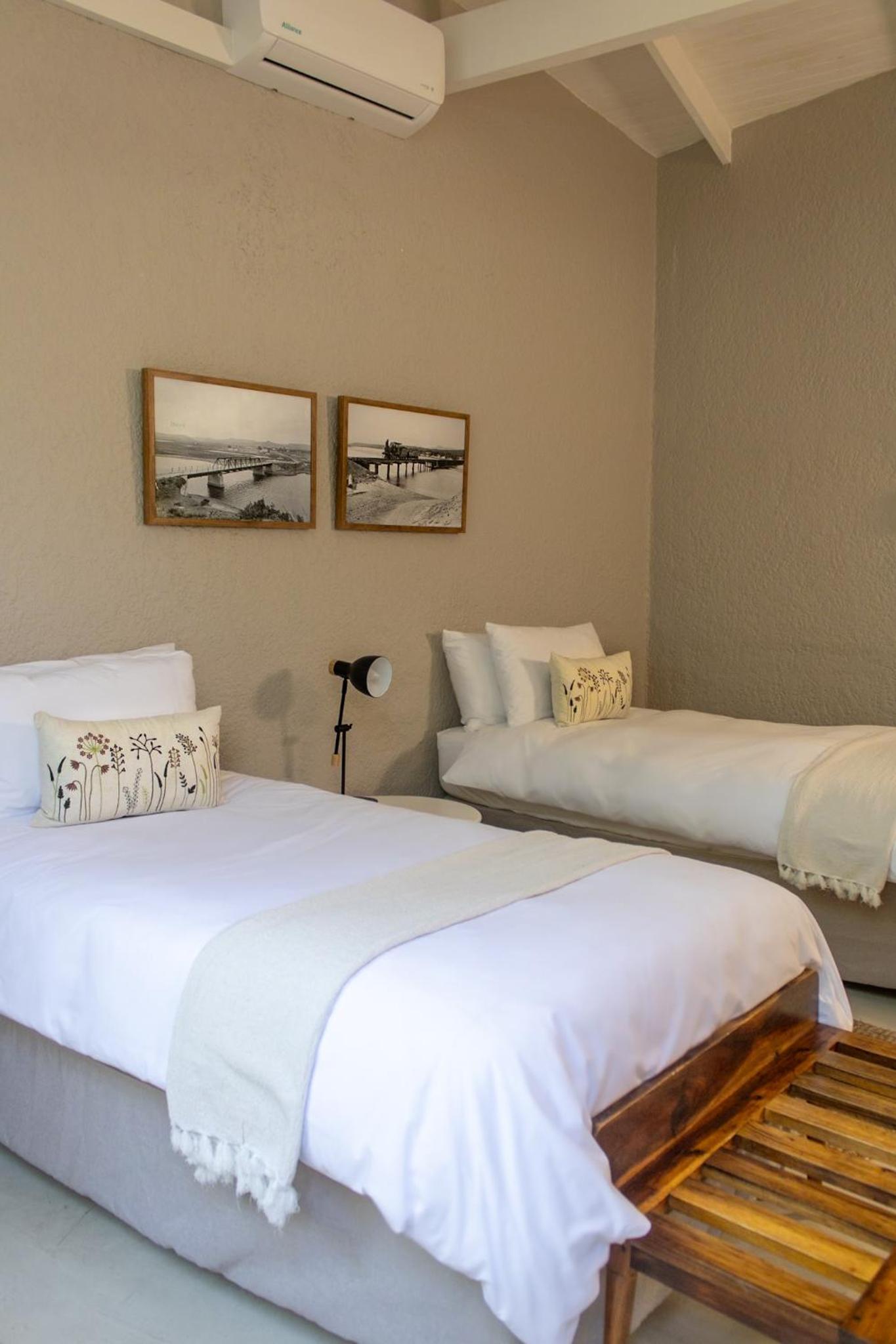Twin Room with Shower