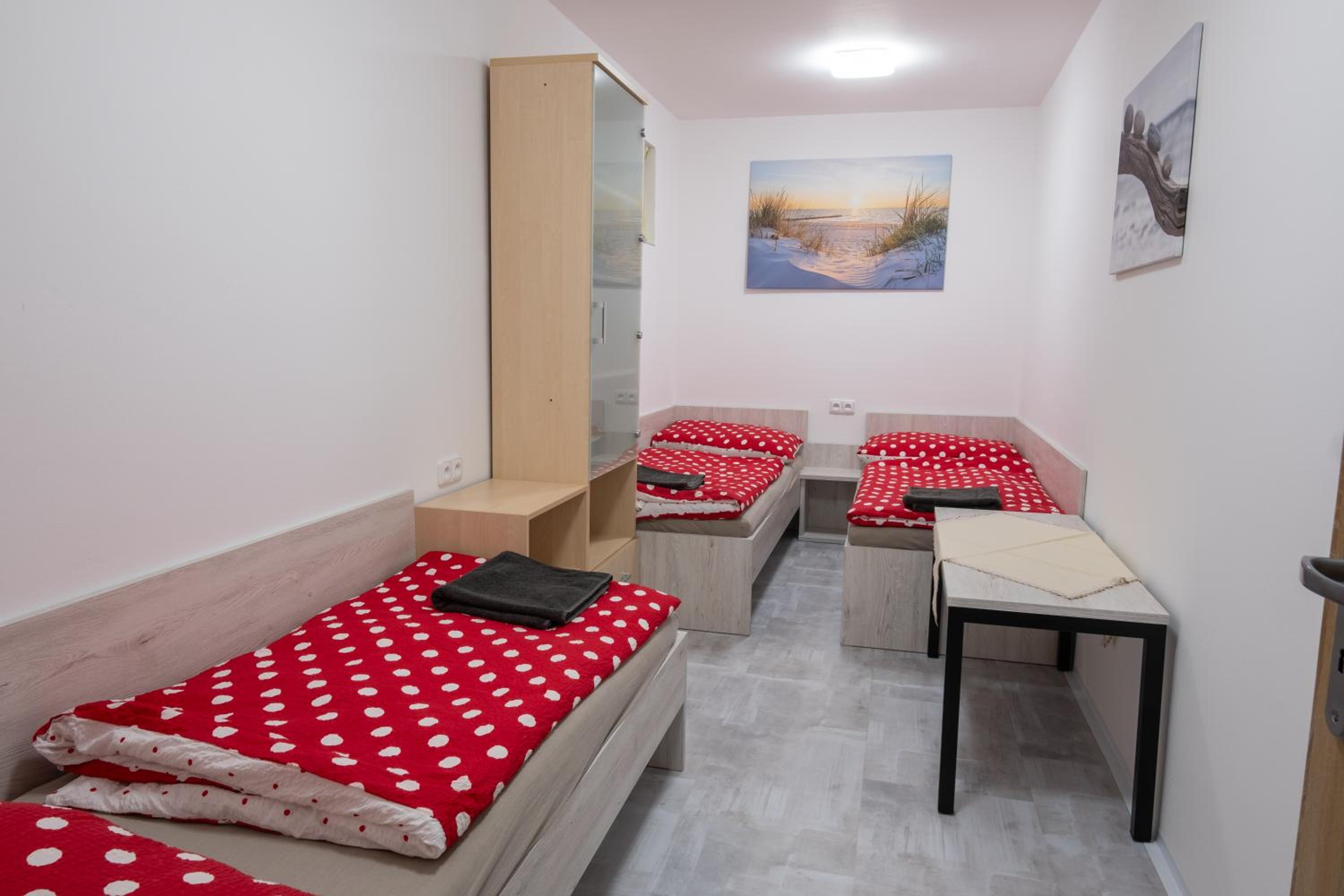 Two-Bedroom Apartment - Photo 4