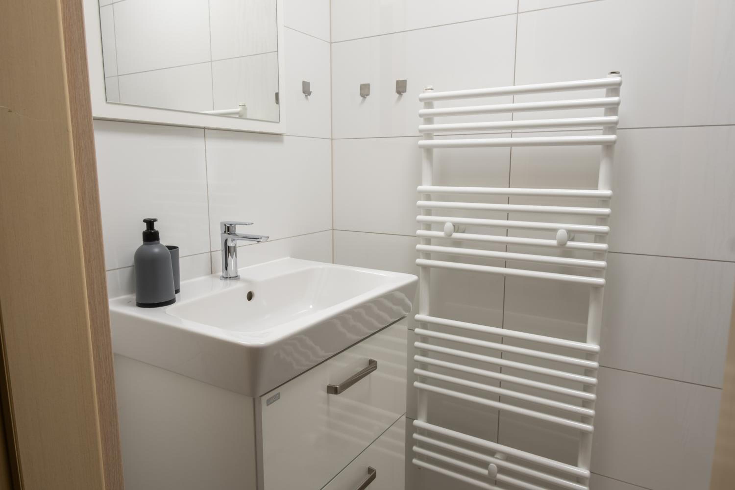 Two-Bedroom Apartment - Photo 5